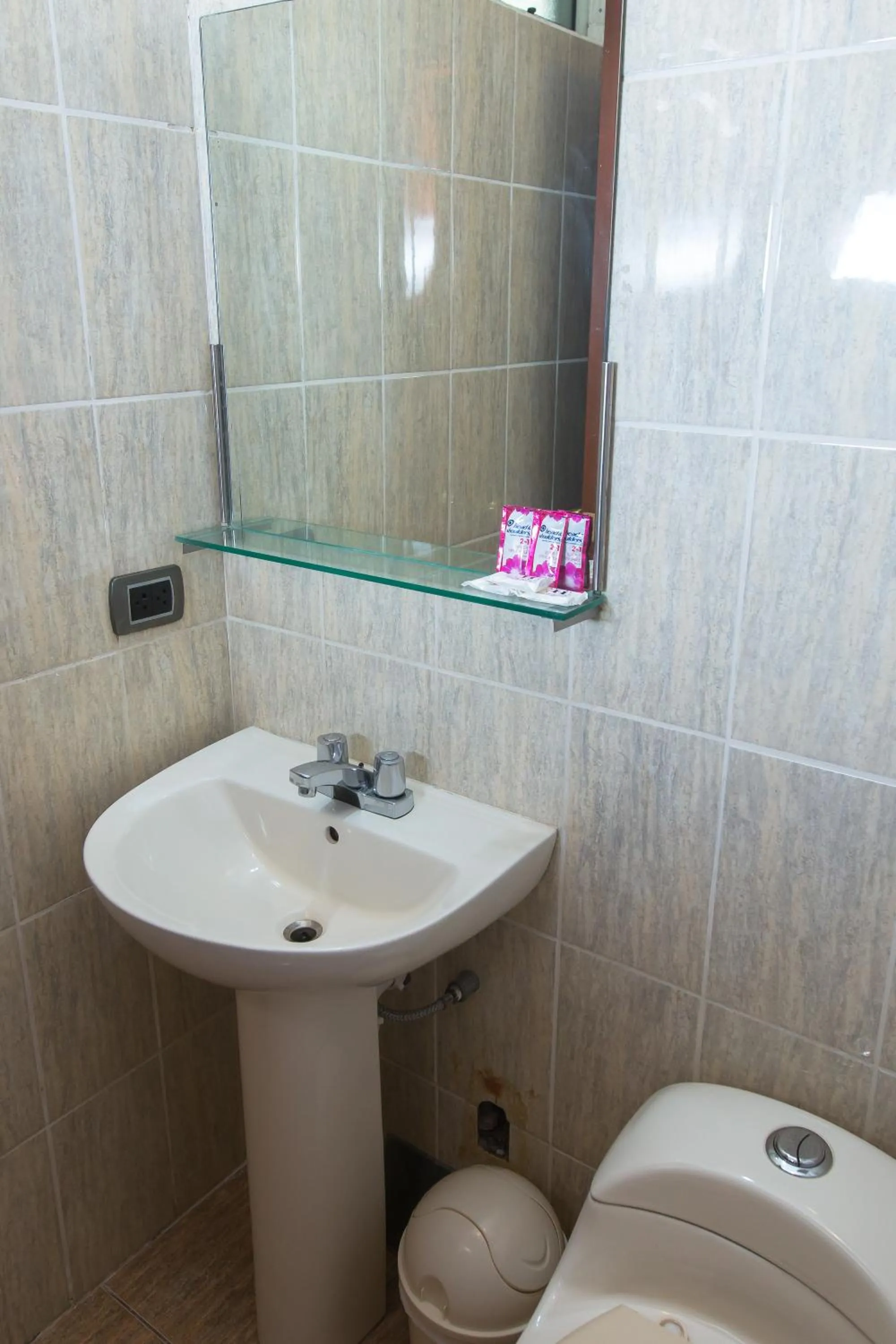 Toilet in Antawasi Hotel