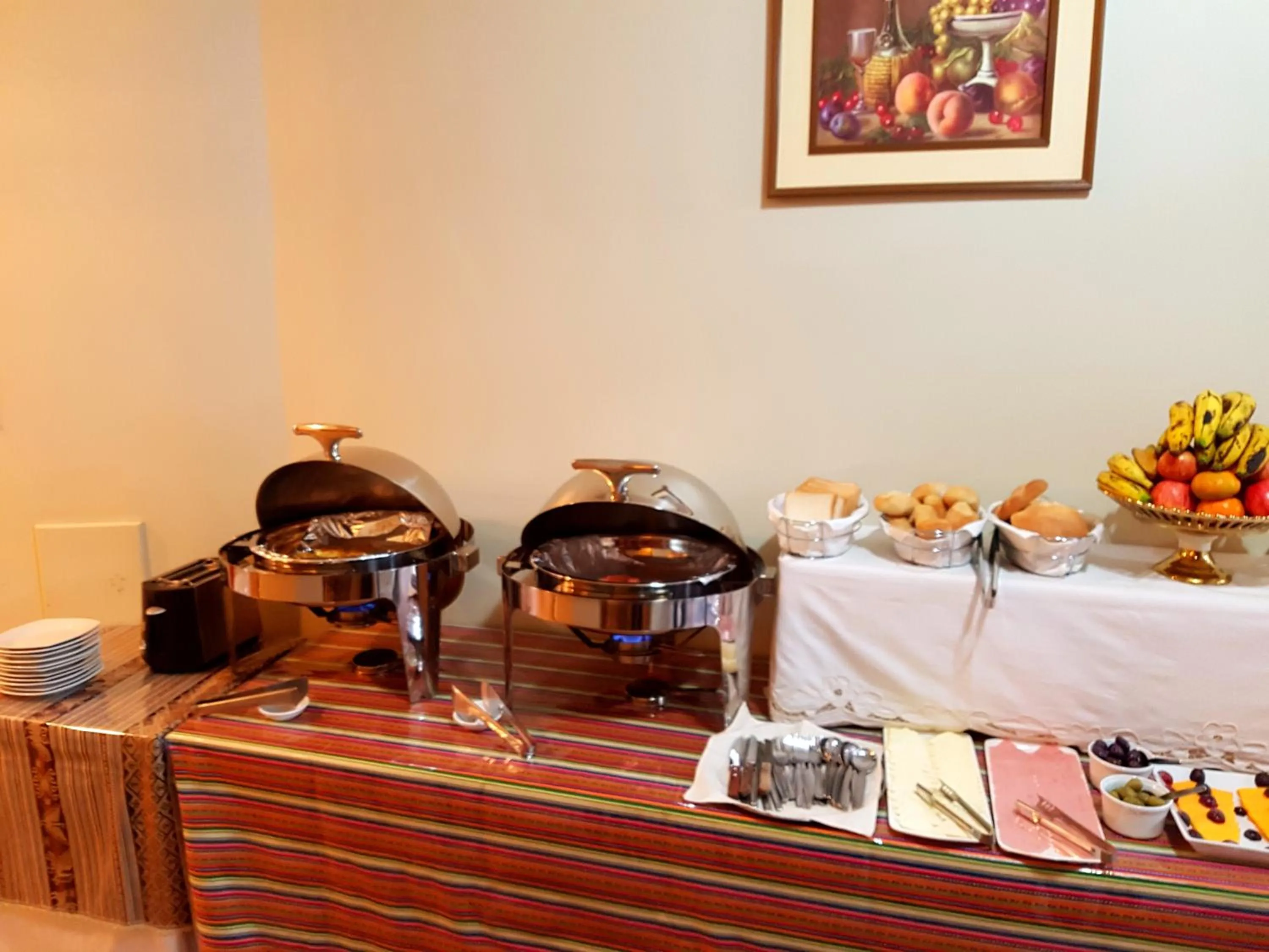 Buffet breakfast in Antawasi Hotel