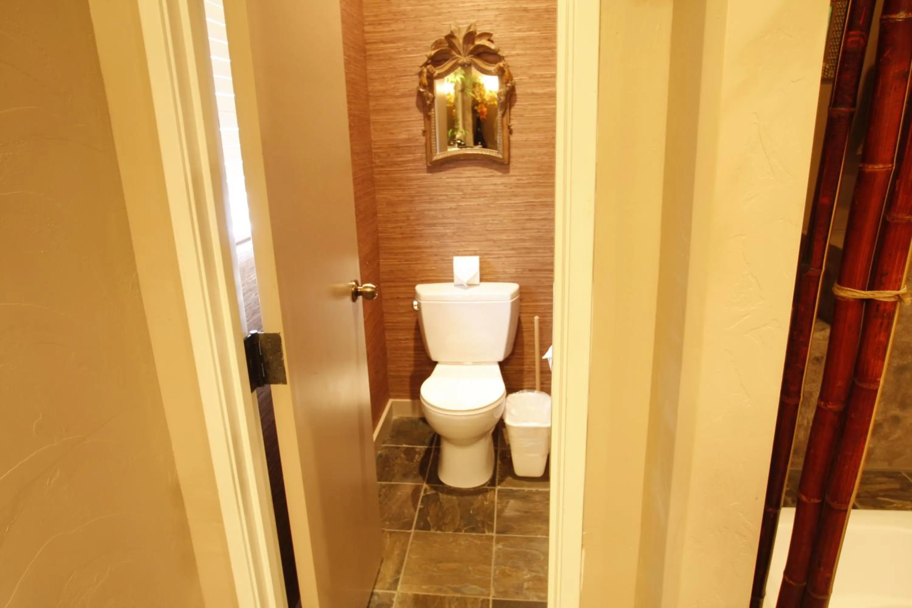 Destinations Inn Theme Rooms