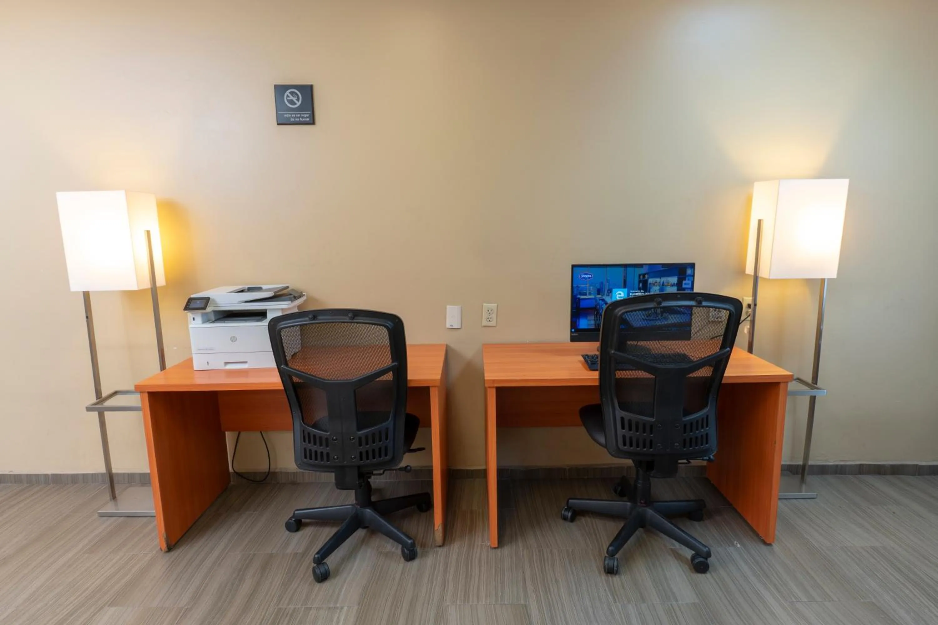 Lobby or reception in Hampton Inn by Hilton Guadalajara-Aeropuerto