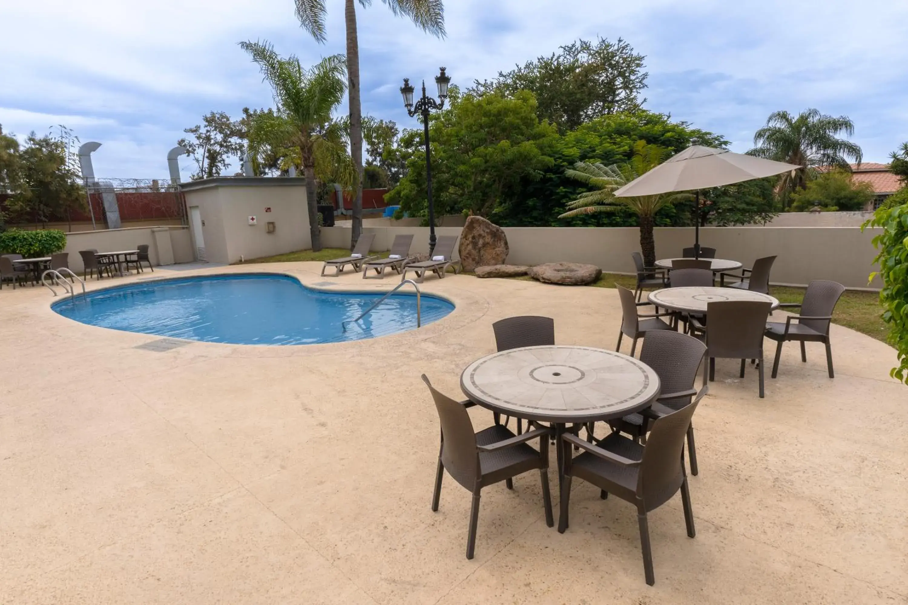 Garden view in Hampton Inn by Hilton Guadalajara-Aeropuerto Garden view in Hampton Inn by Hilton Guadalajara-Aeropuerto