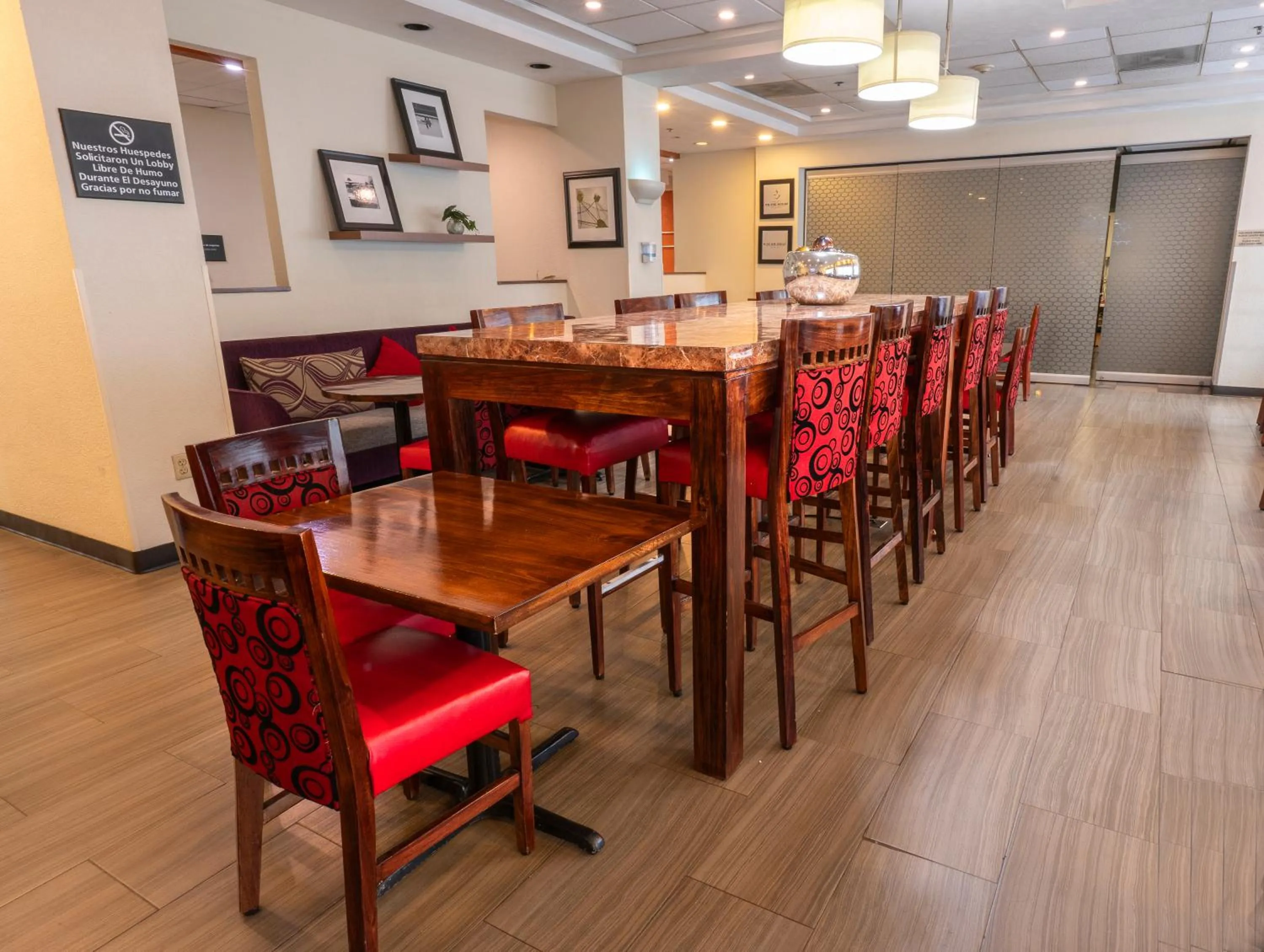 Property building in Hampton Inn by Hilton Guadalajara-Aeropuerto