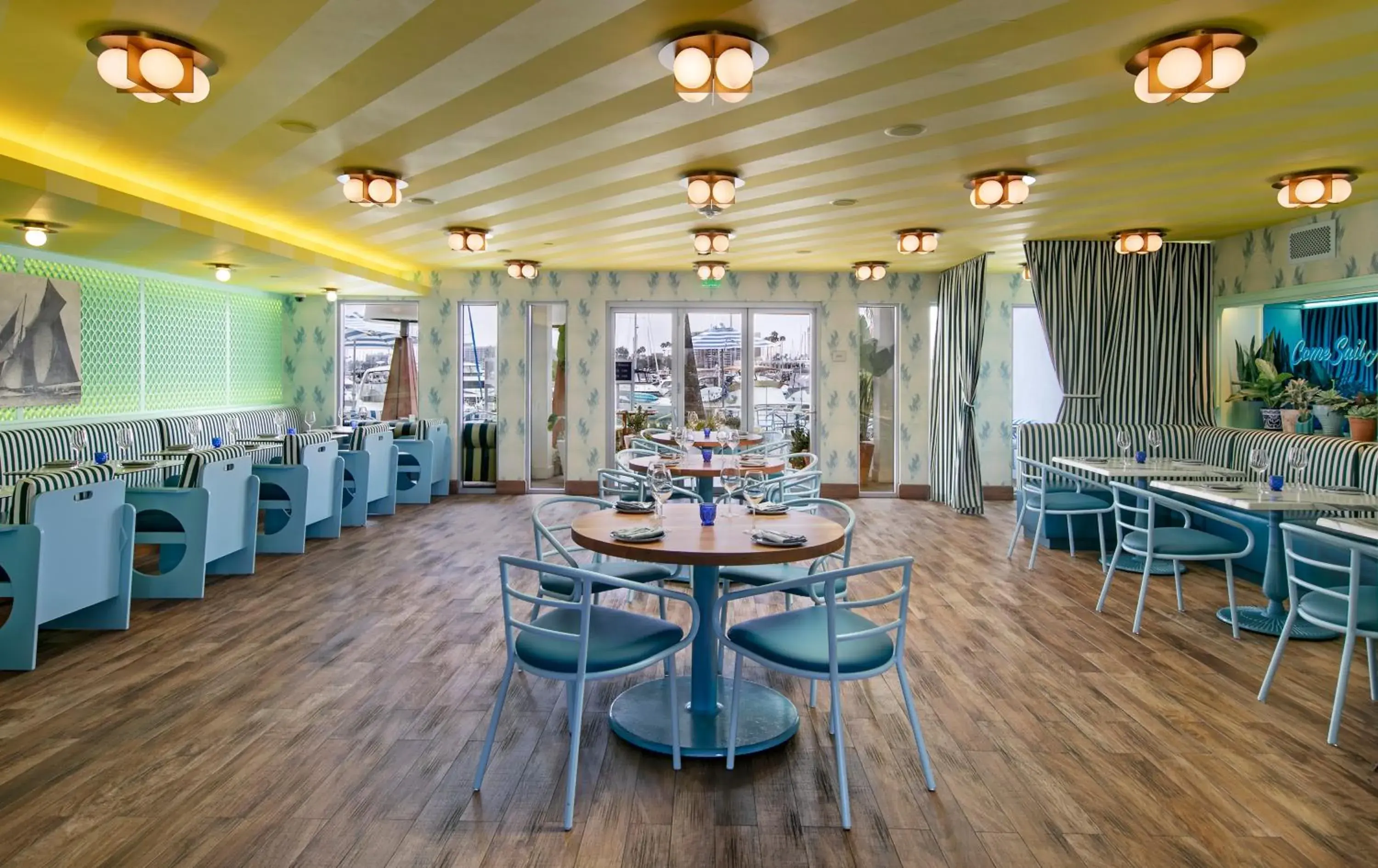 Restaurant/places to eat in Marina del Rey Hotel Restaurant/places to eat in Marina del Rey Hotel