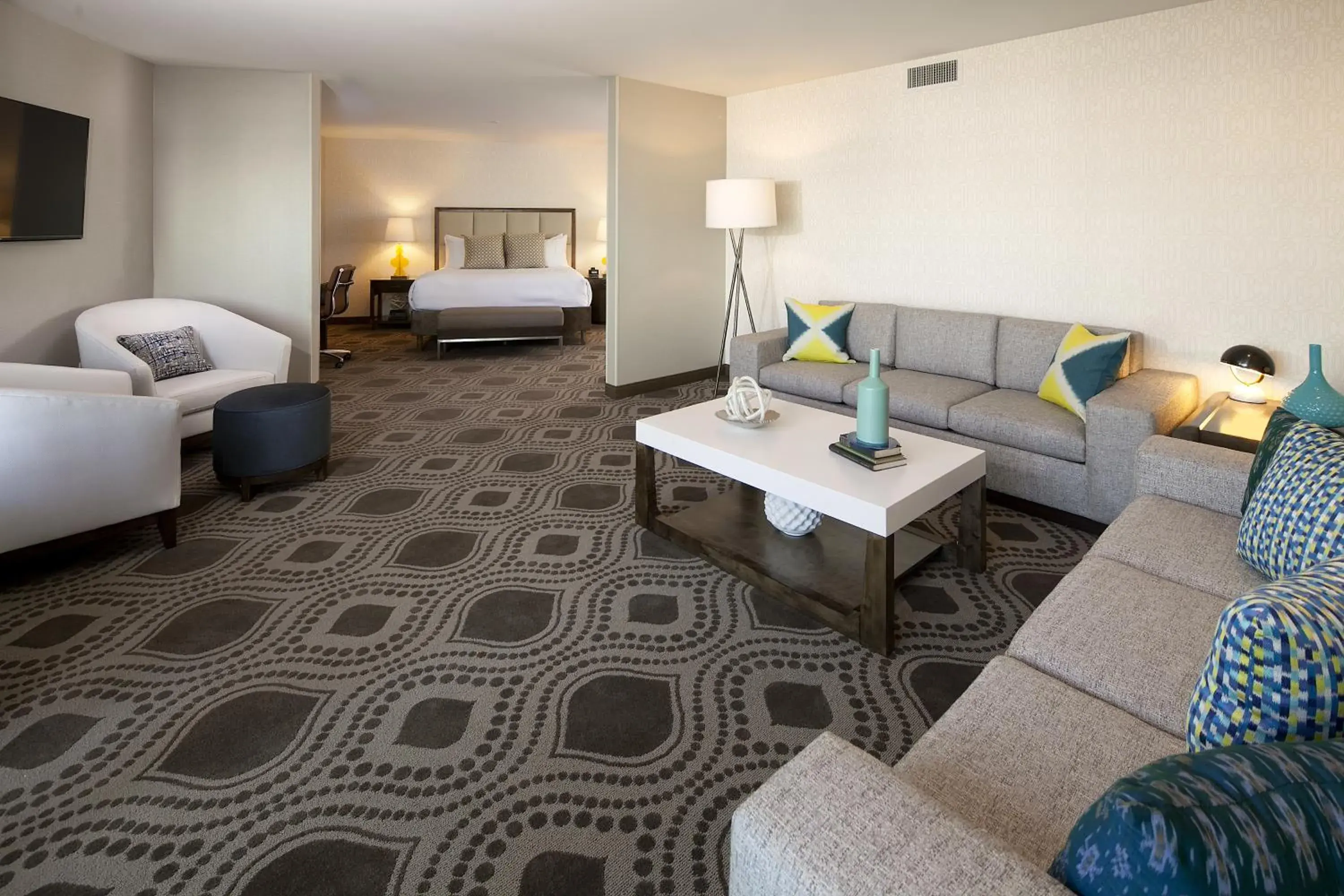 Photo of the whole room, Bed in Marina del Rey Hotel Photo of the whole room, Bed in Marina del Rey Hotel