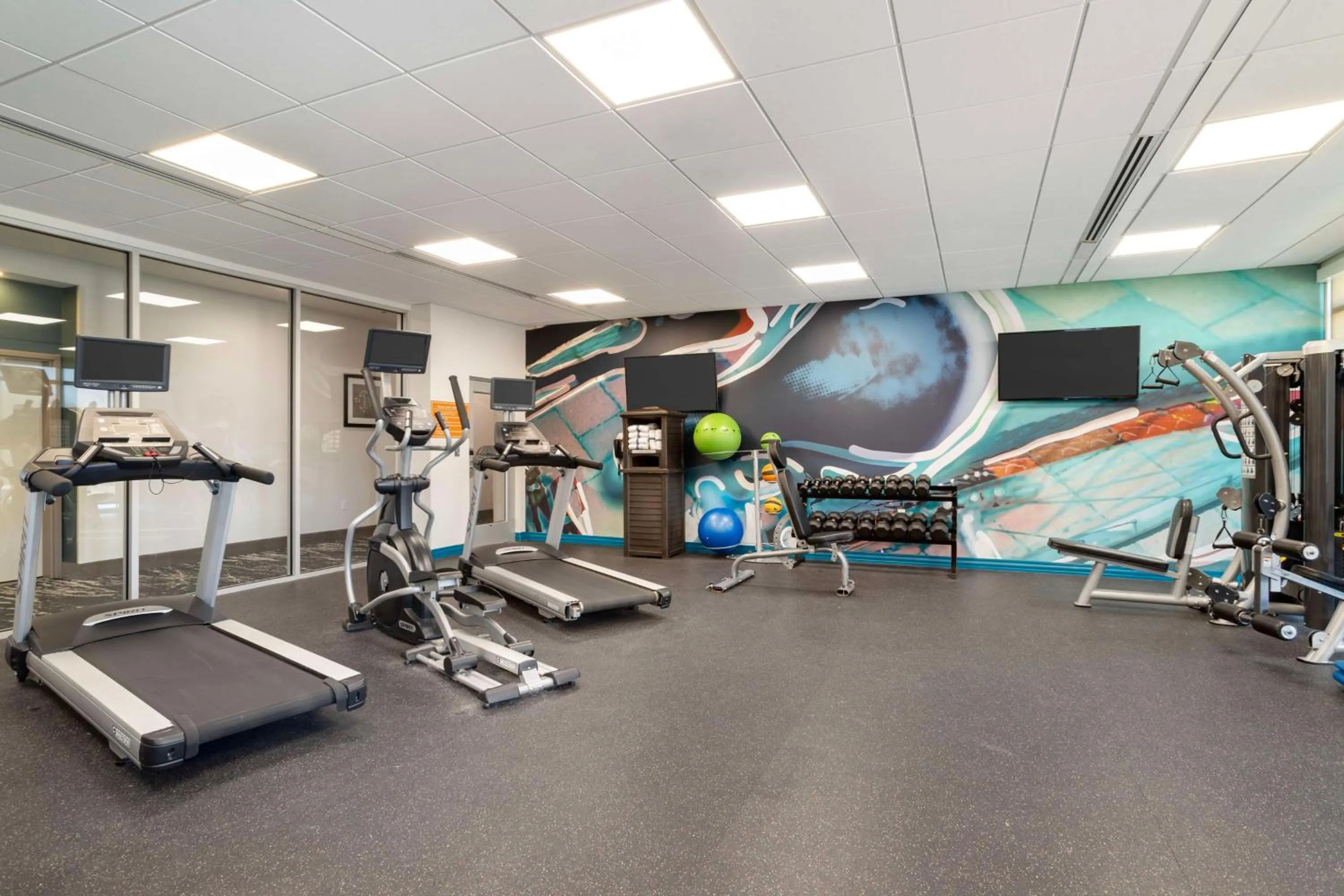 Fitness centre/facilities in Best Western Executive Residency IH-37 Corpus Christi