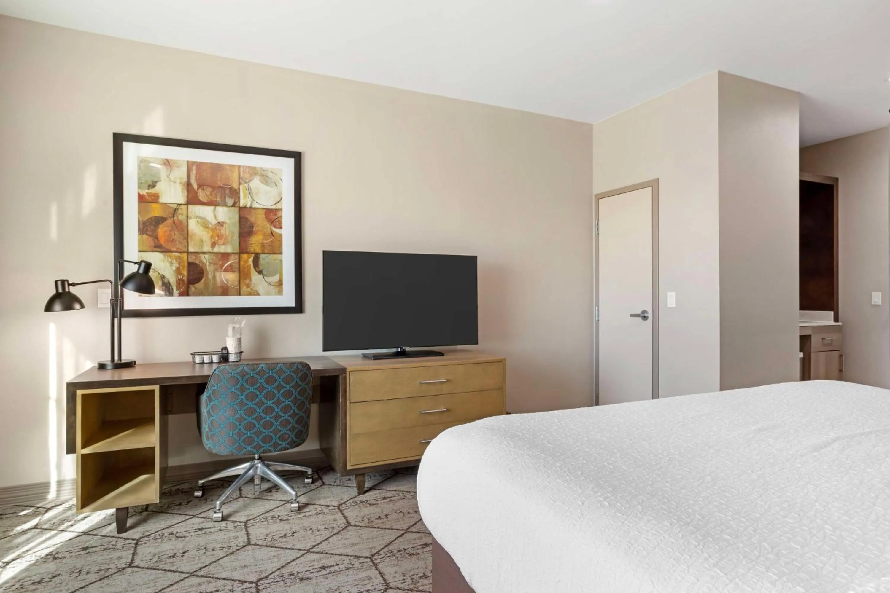 Photo of the whole room in Best Western Executive Residency IH-37 Corpus Christi