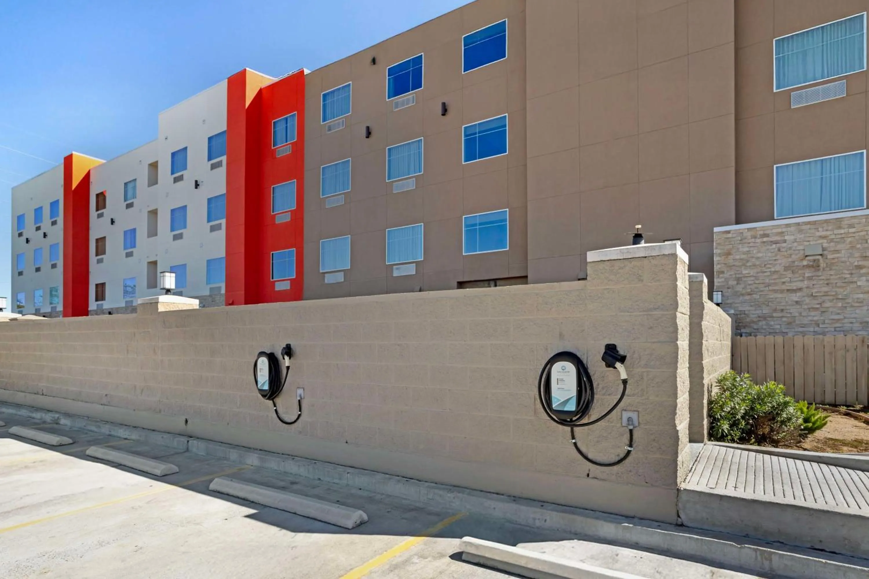 Property building in Best Western Executive Residency IH-37 Corpus Christi