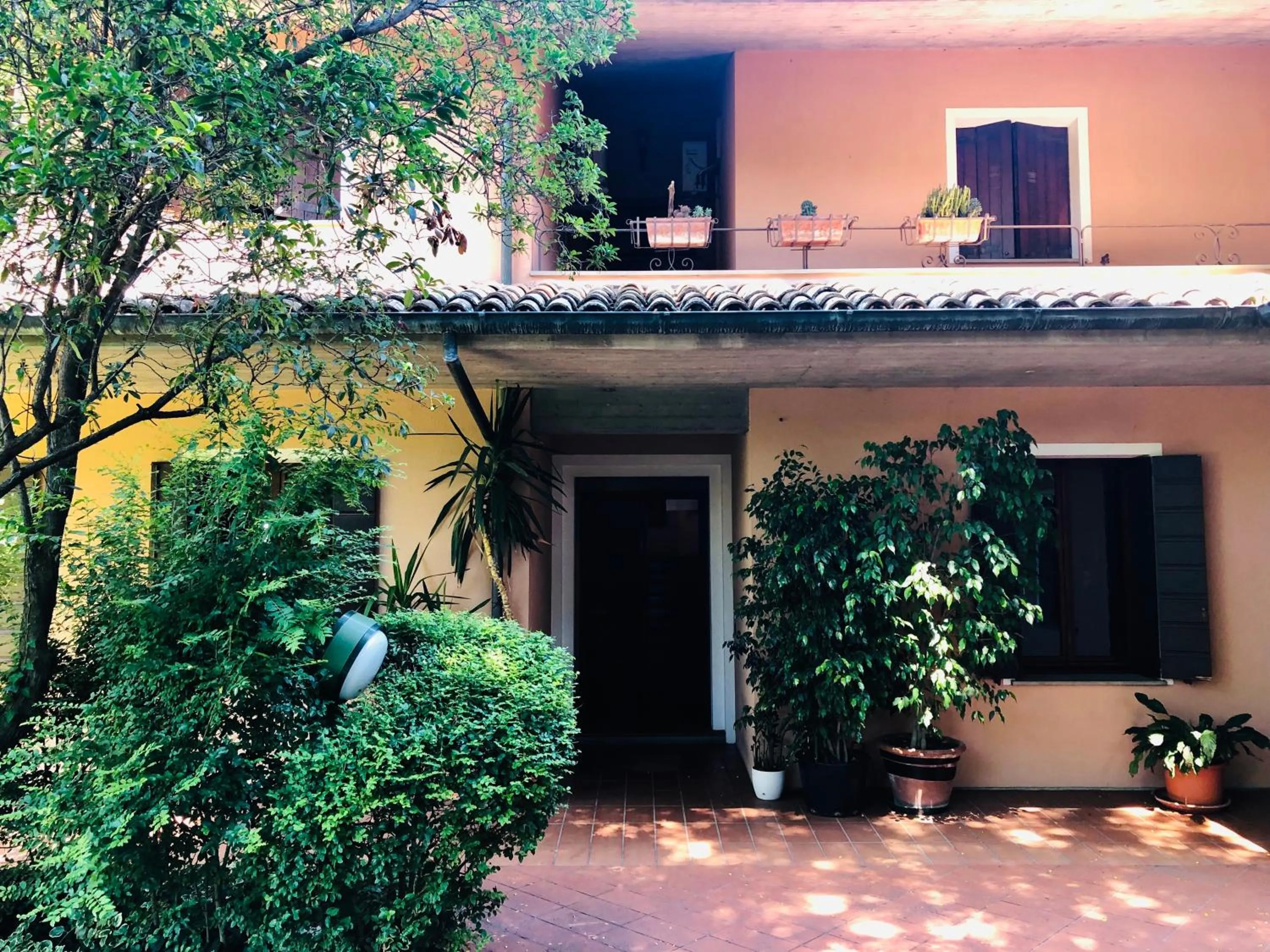 Property building in Opera Deluxe