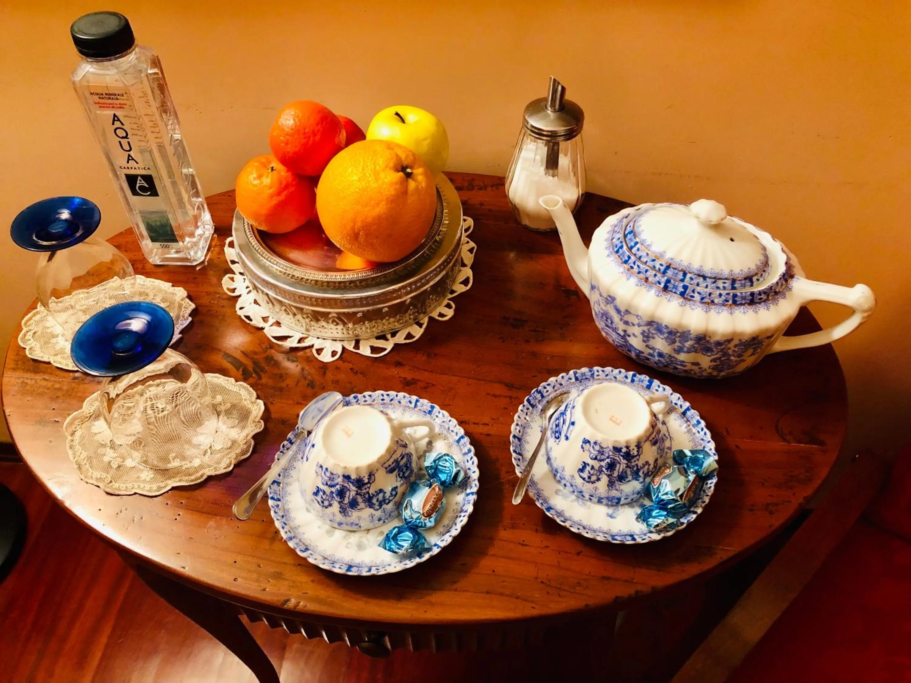 Coffee/tea facilities in Opera Deluxe