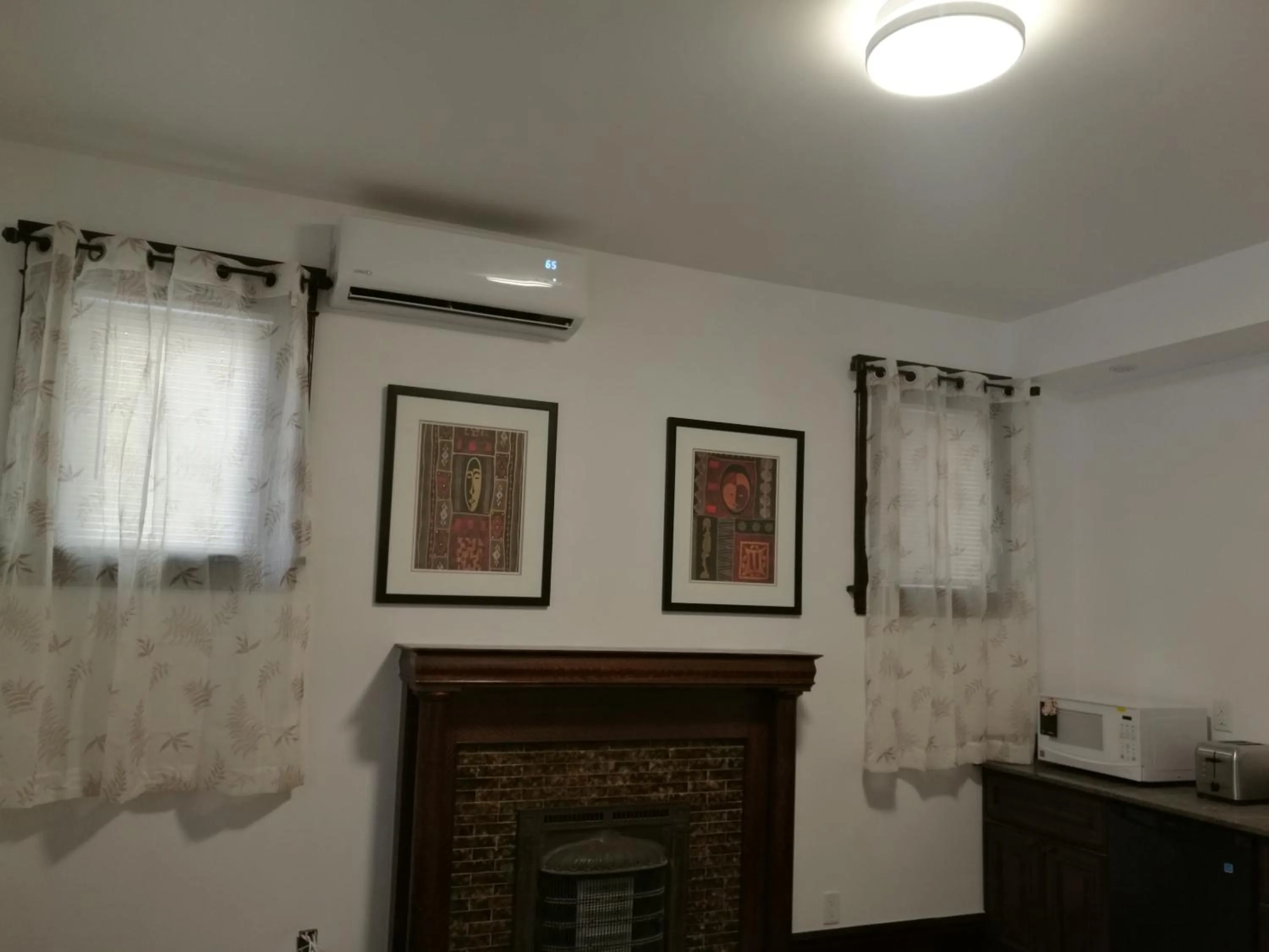 Living room in Ambassador's Inn Next Door