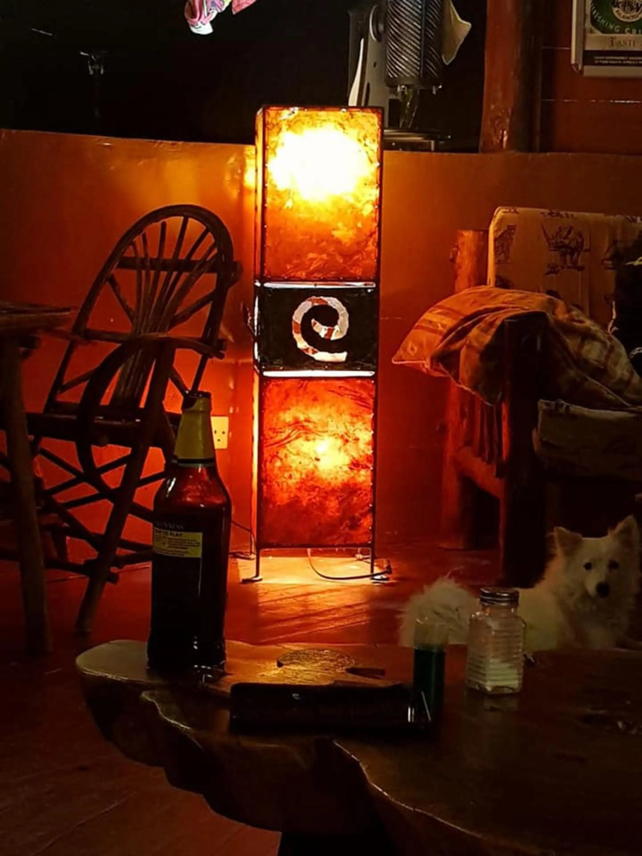 Restaurant/places to eat in The Great Circle Lodge