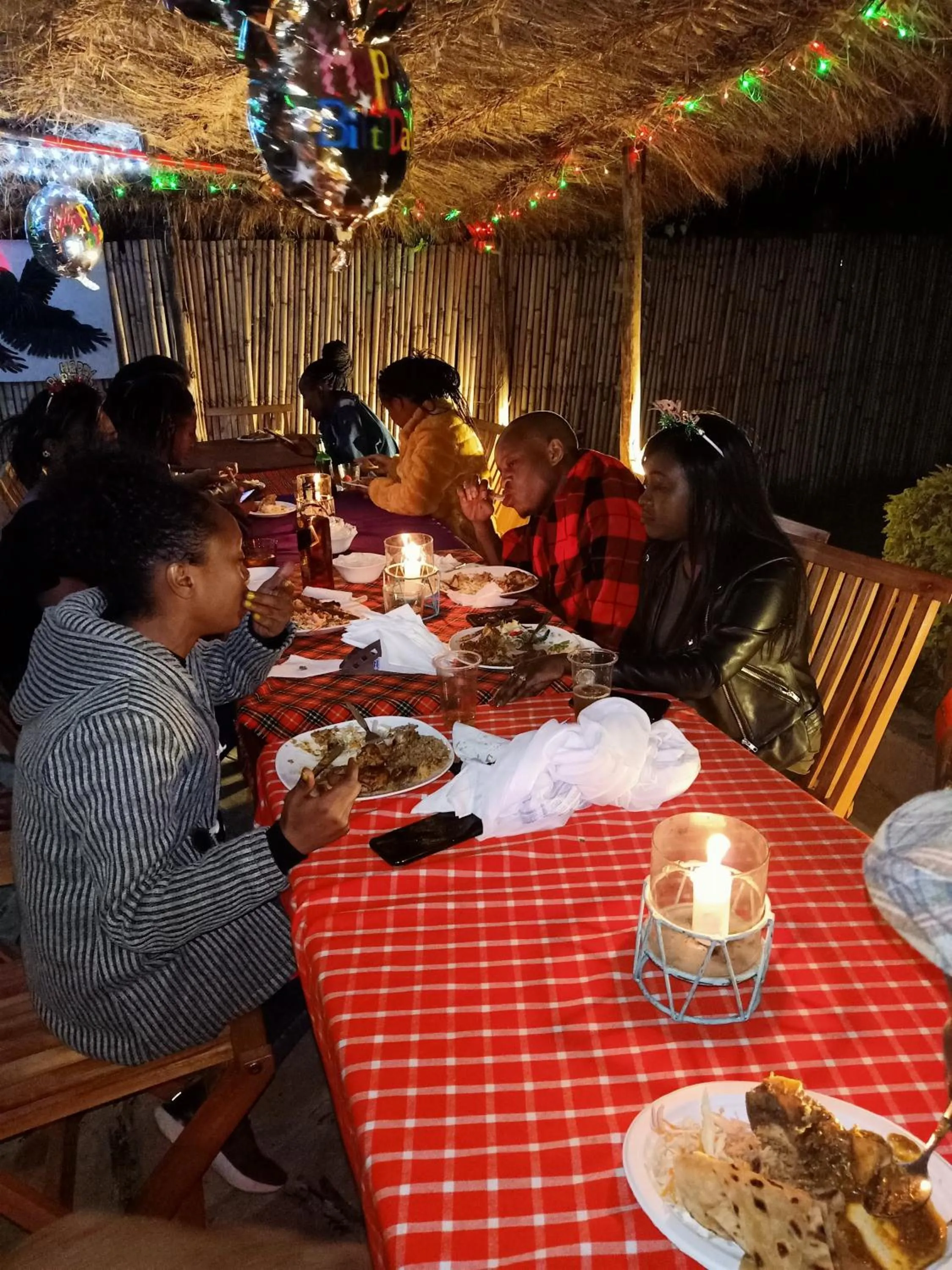 Restaurant/places to eat in The Great Circle Lodge