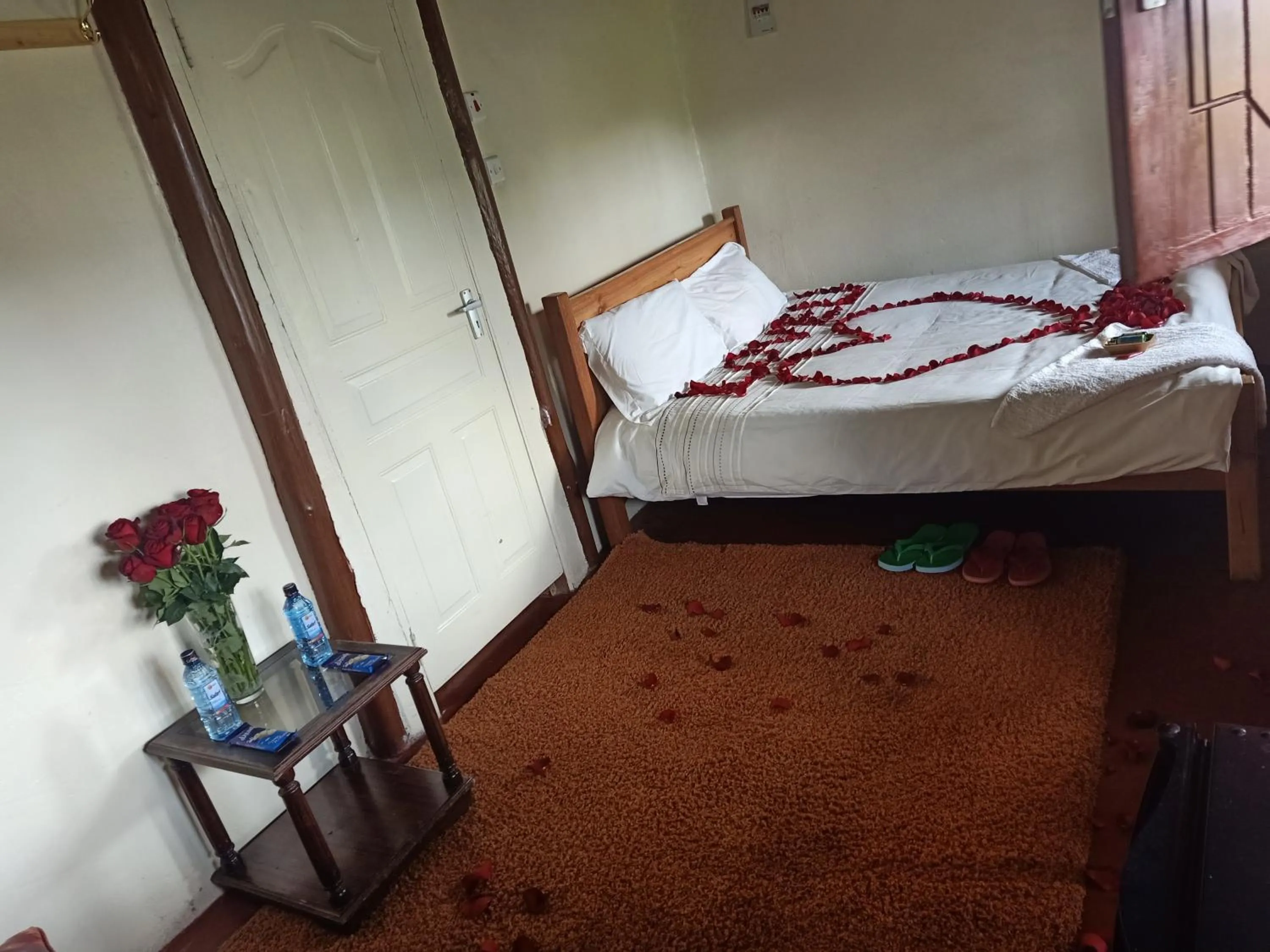 Bedroom, Bed in The Great Circle Lodge