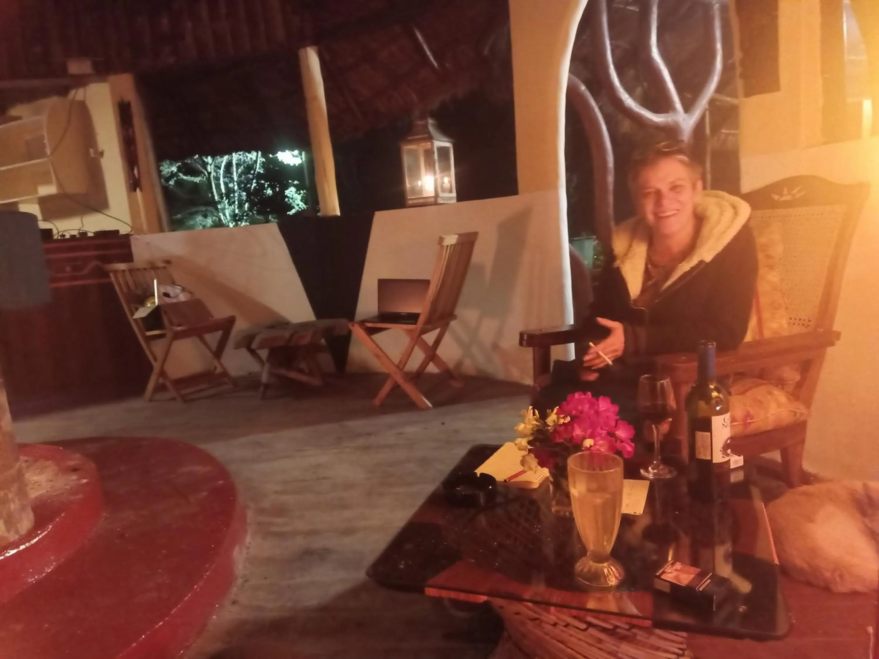 Restaurant/places to eat in The Great Circle Lodge