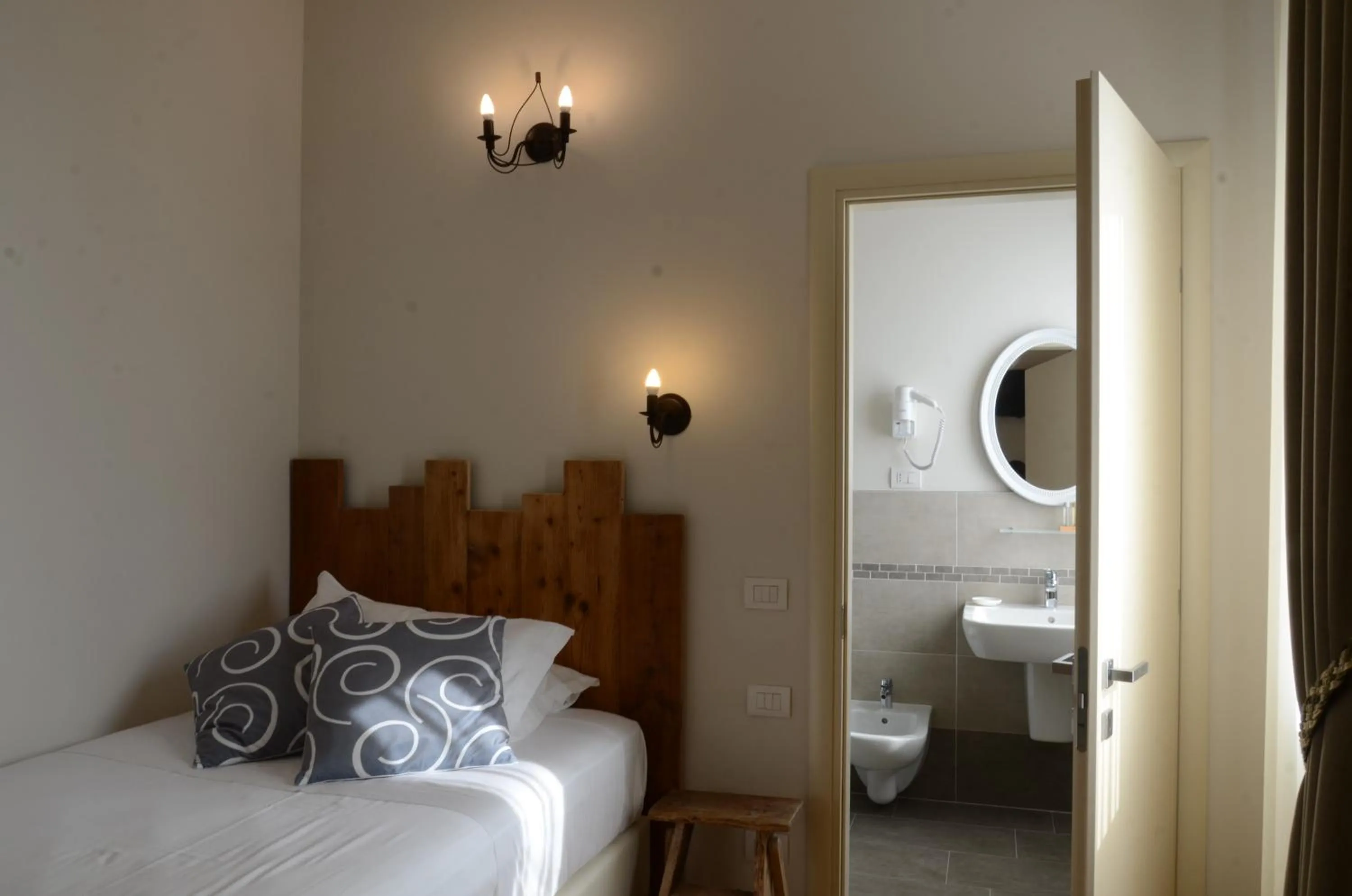 Bed in Villa Montenero