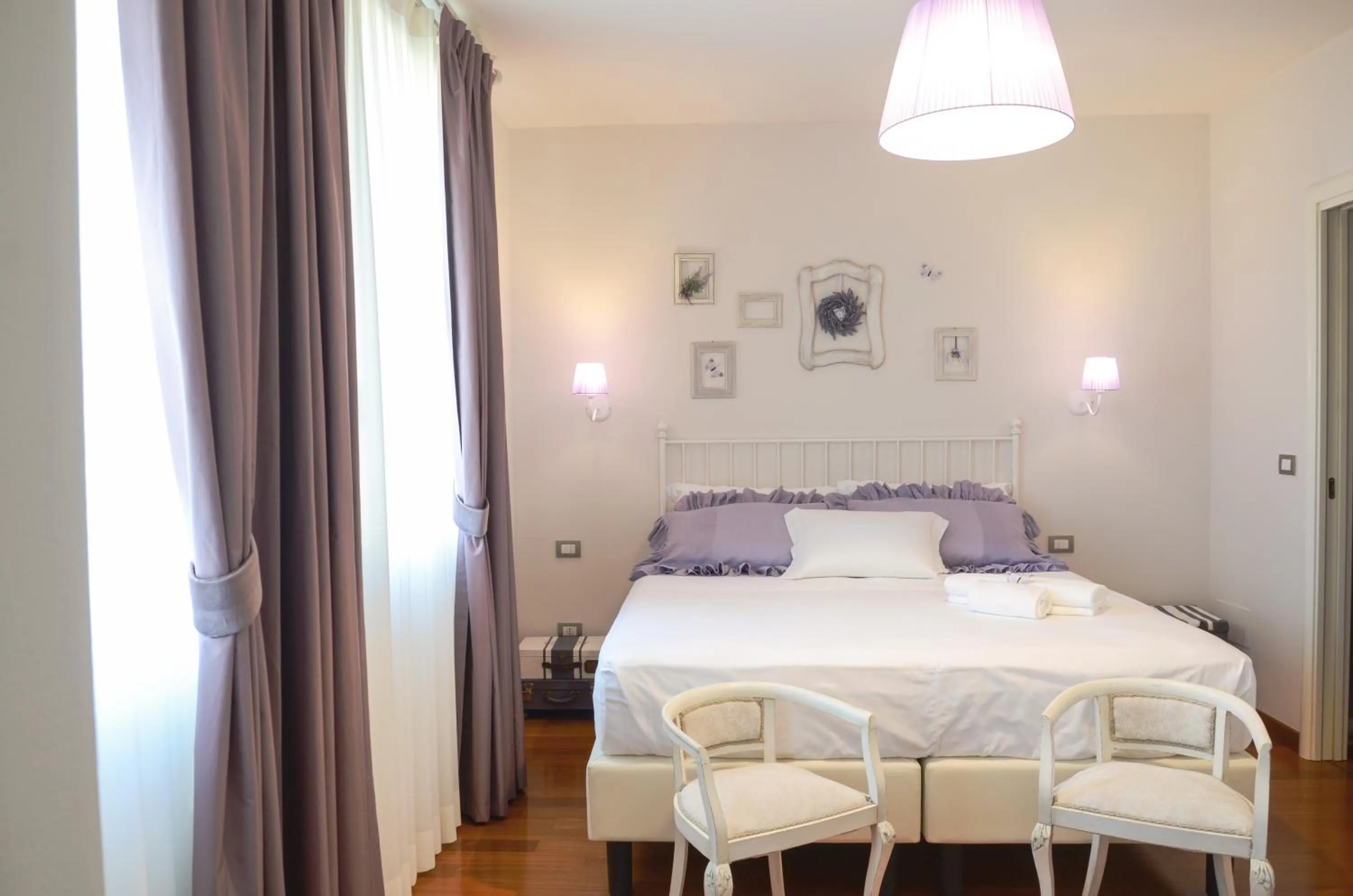 Other, Bed in Villa Montenero