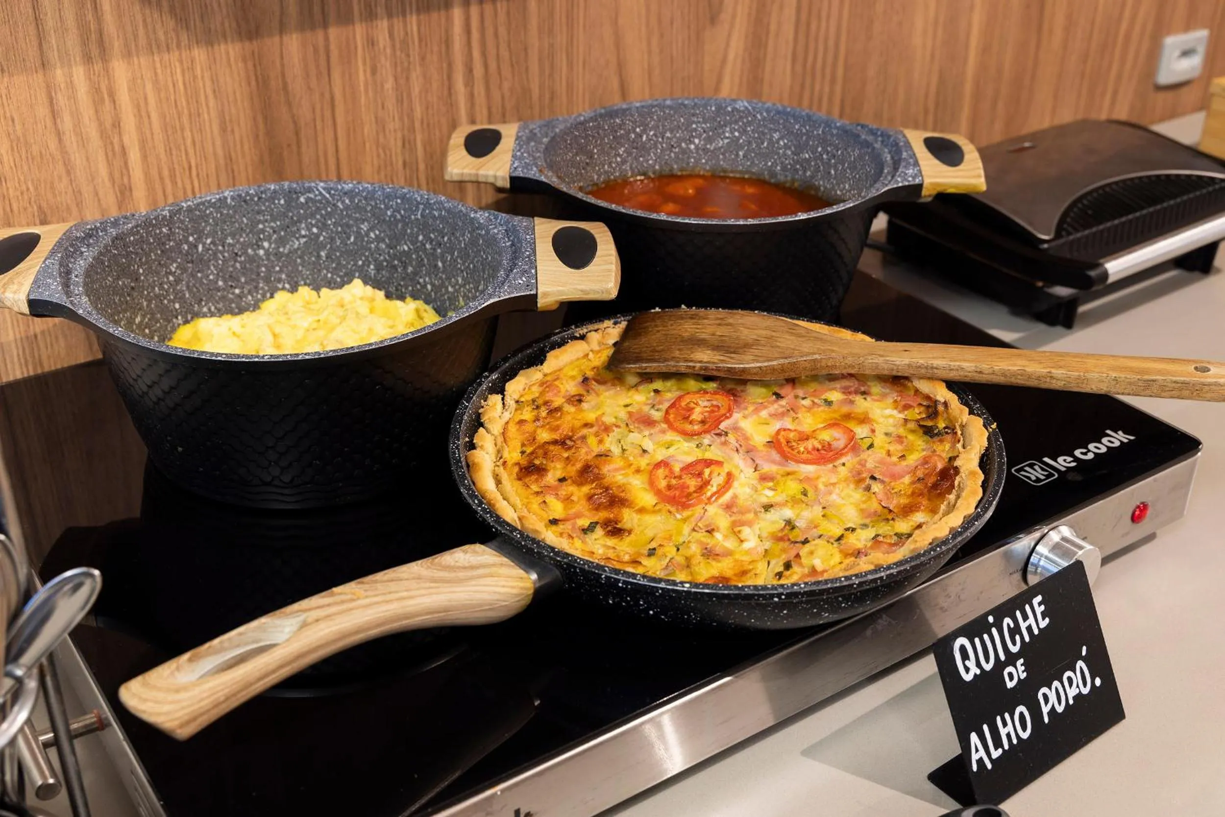 Breakfast in Tropikalya Gold Hotel