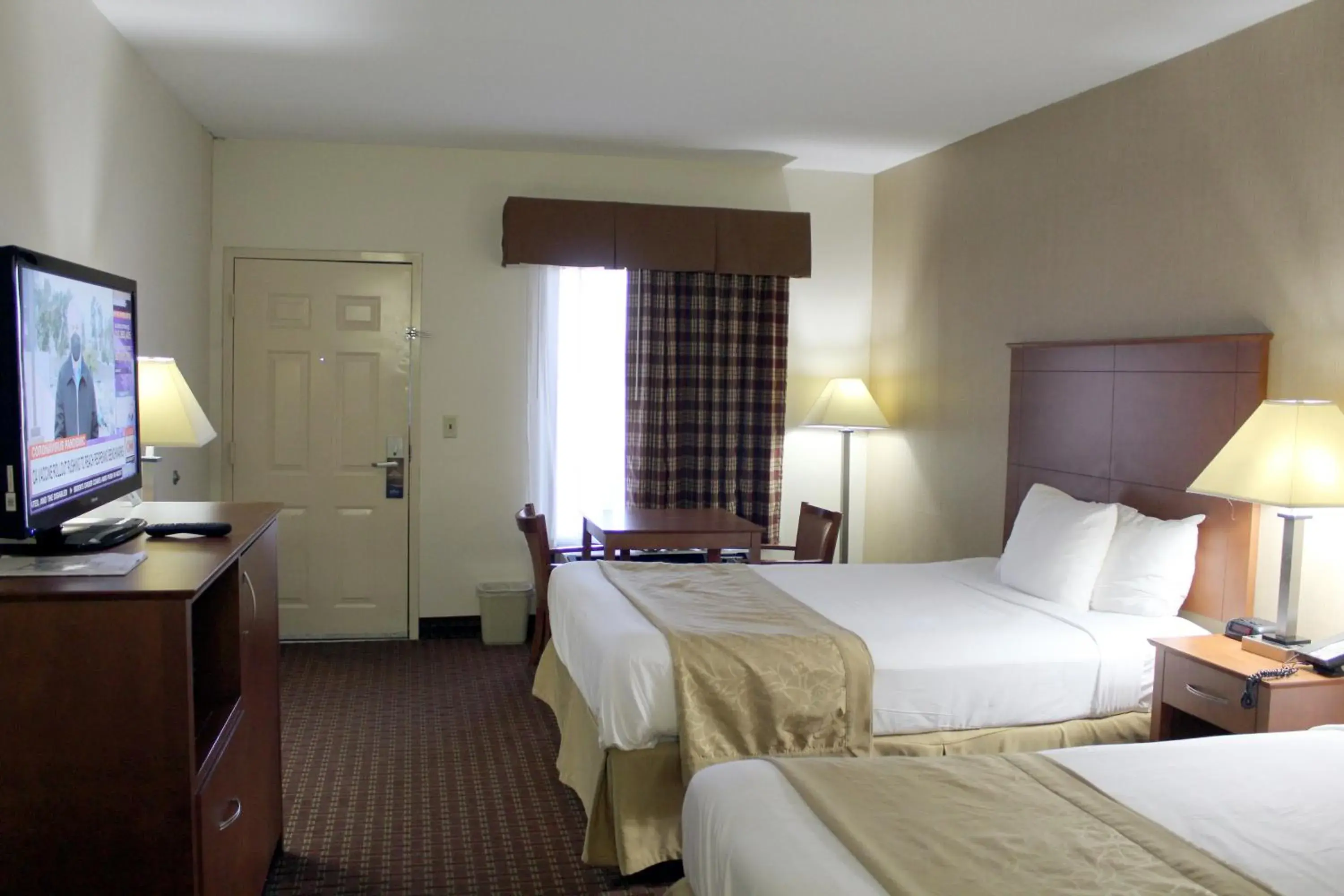 Queen Room with Two Queen Beds - Mobility Access/Non-Smoking in Baymont by Wyndham Franklin Queen Room with Two Queen Beds - Mobility Access/Non-Smoking in Baymont by Wyndham Franklin