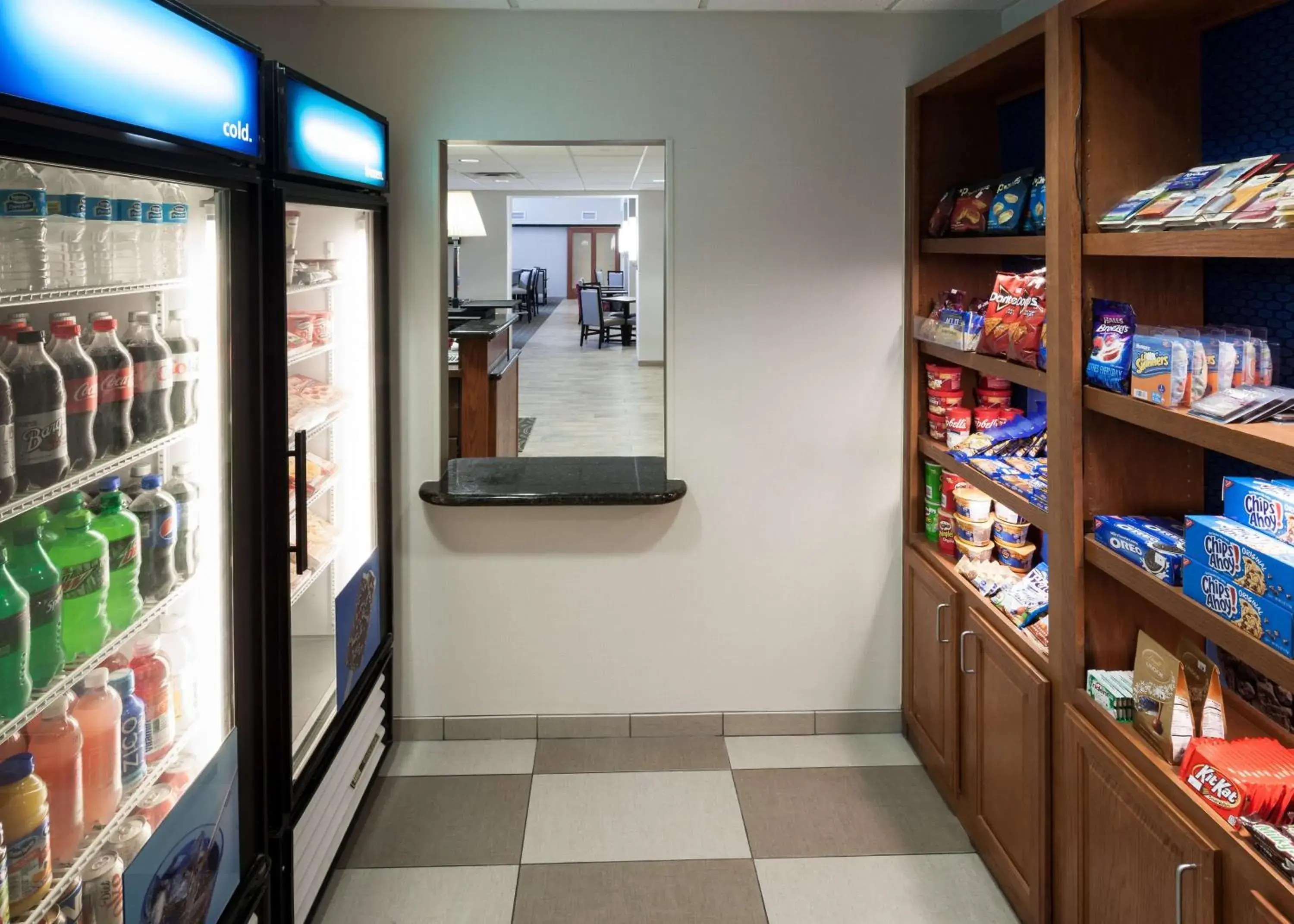 Restaurant/places to eat in Hampton Inn & Suites Davenport Restaurant/places to eat in Hampton Inn & Suites Davenport