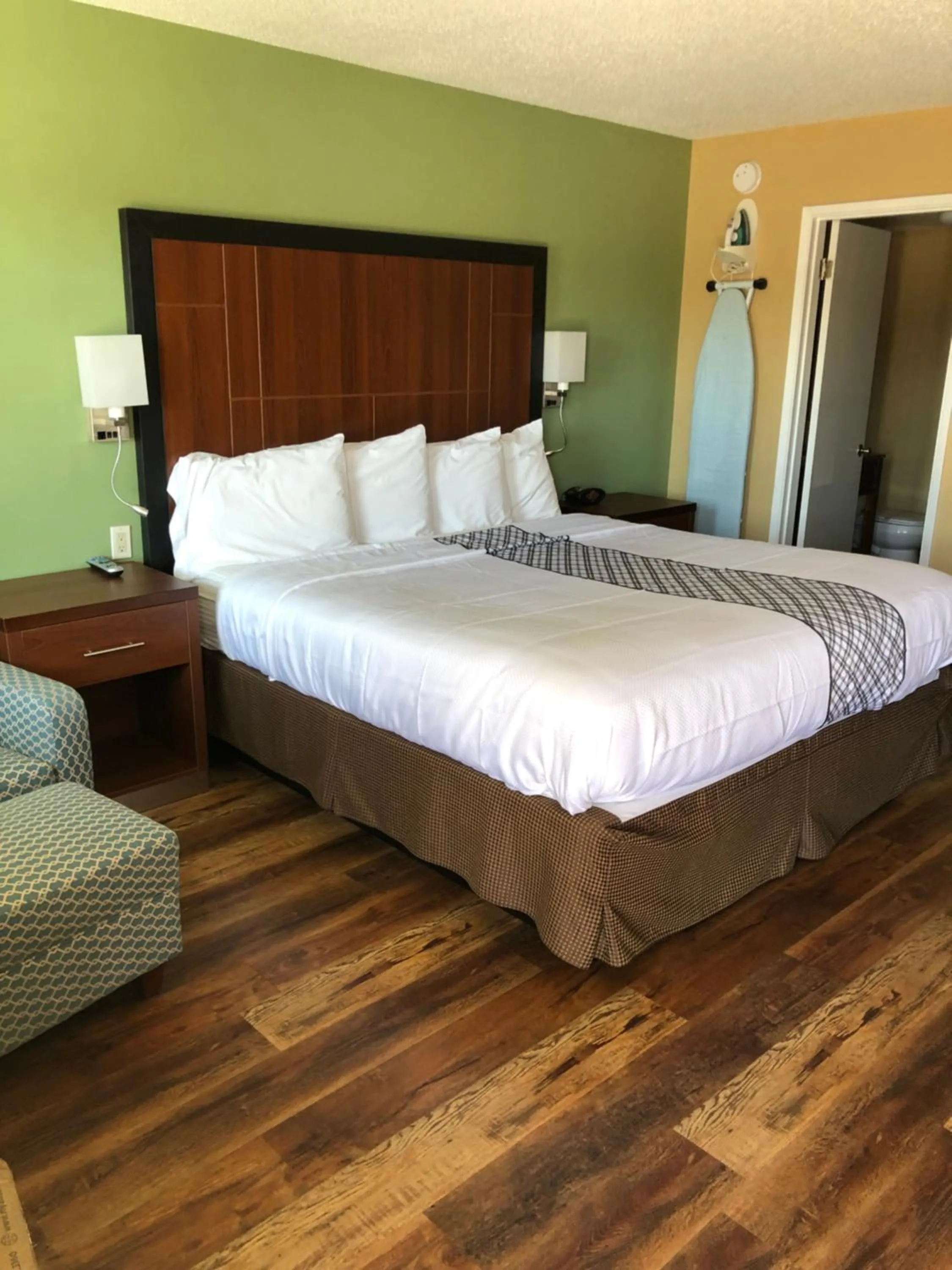 Bed in Knights Inn Motel