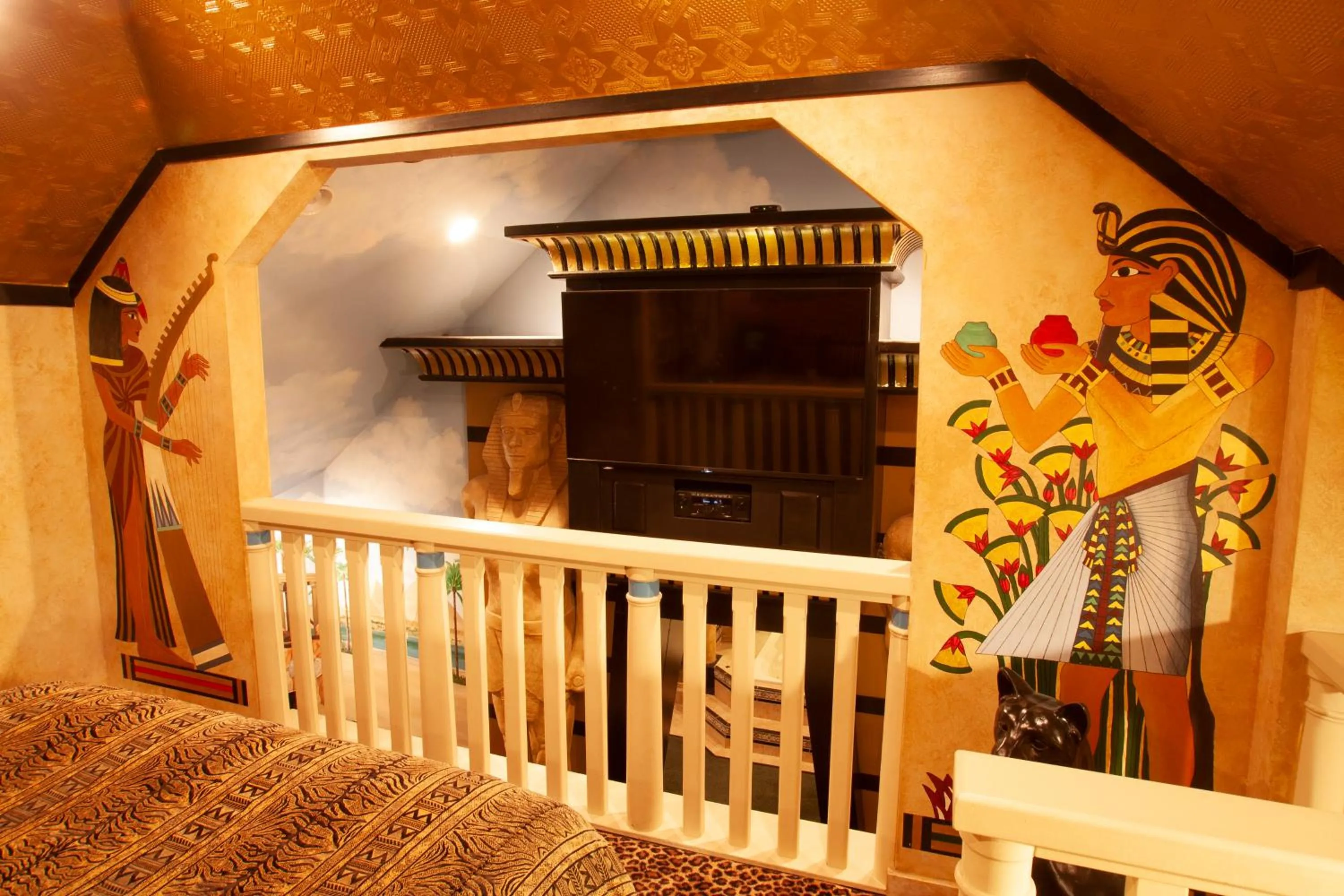 Black Swan Inn Luxurious Theme Rooms