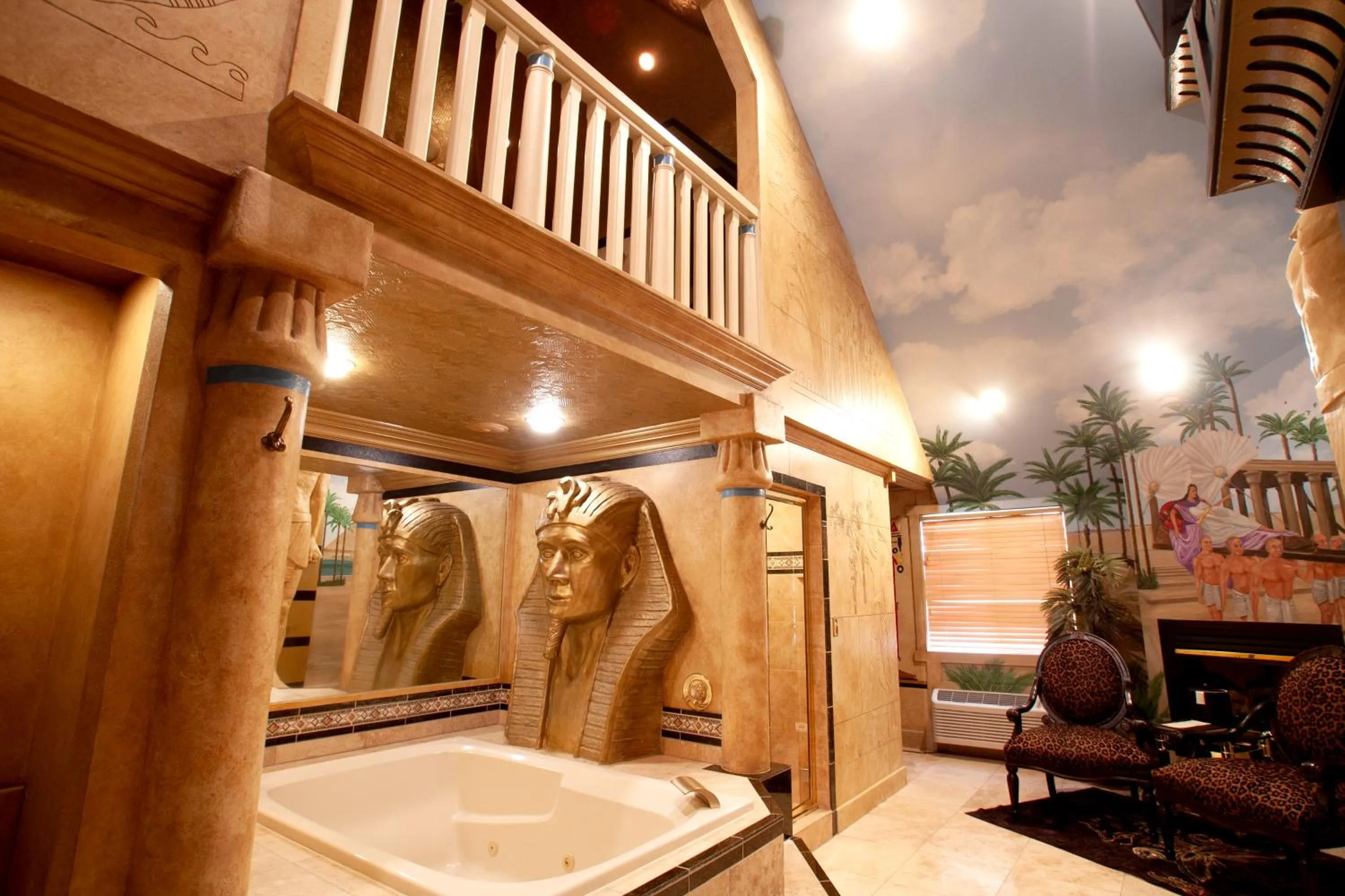 Black Swan Inn Luxurious Theme Rooms