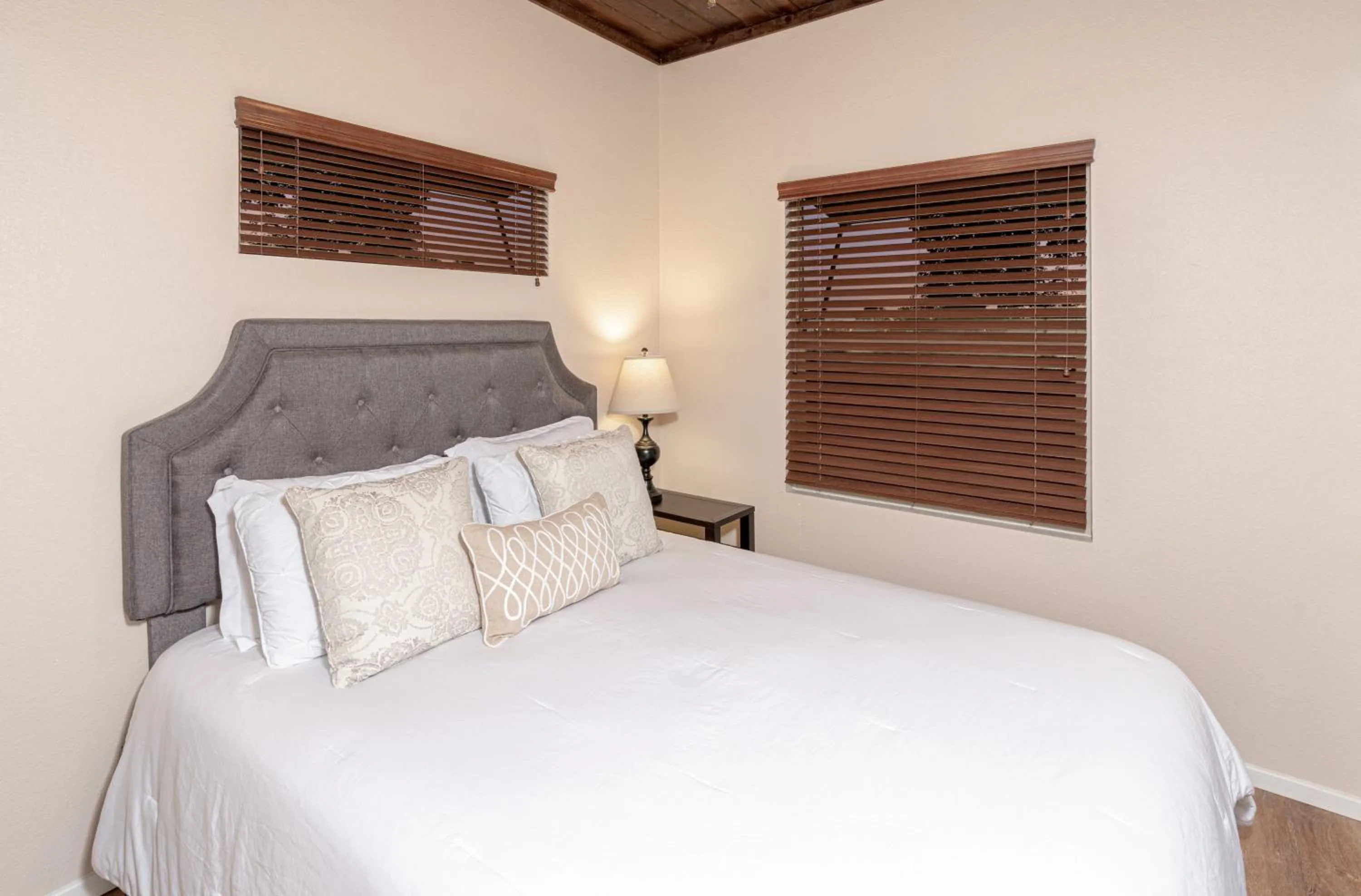 Bedroom, Bed in Sun Outdoors Paso Robles