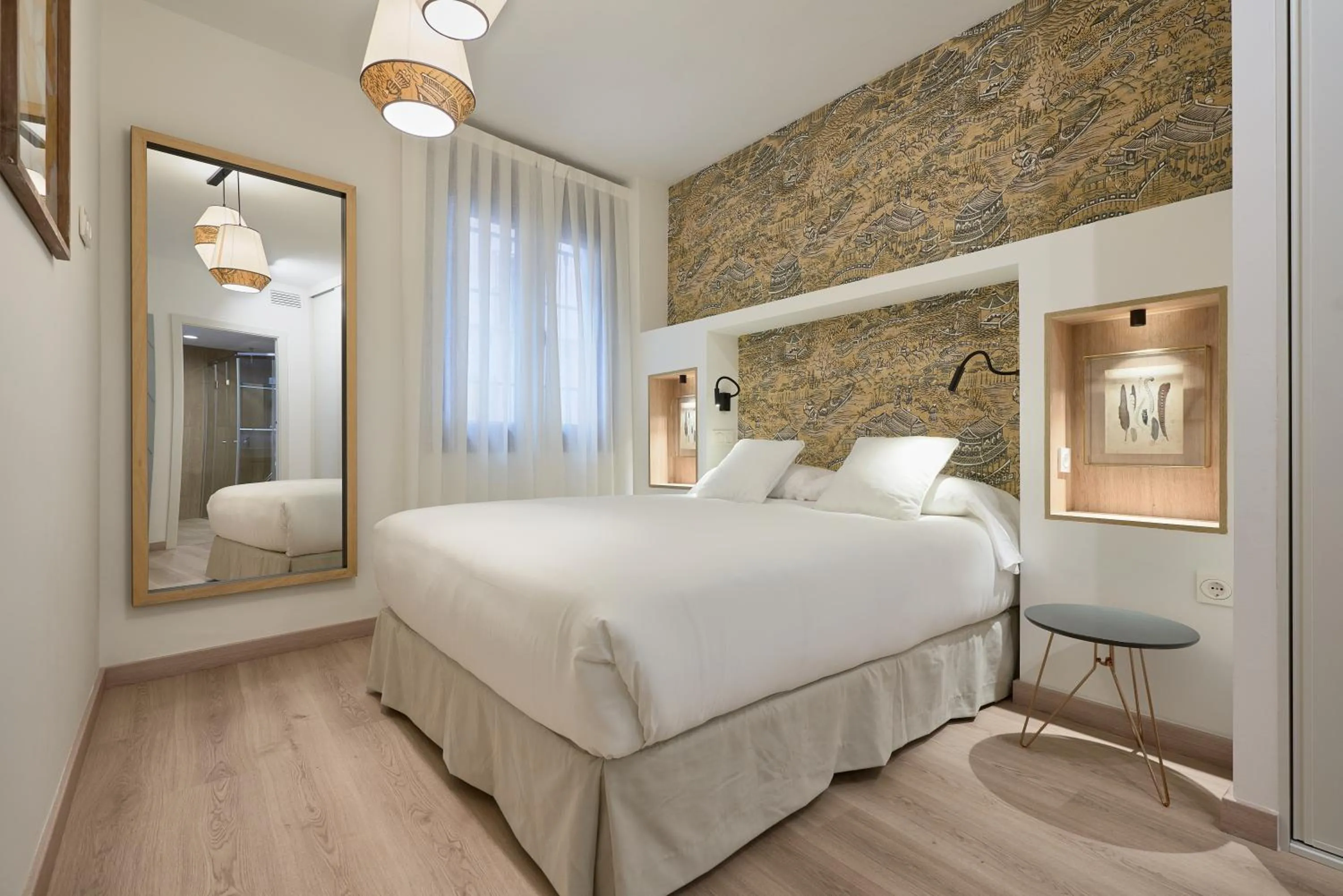 ELEVEN Apartments Real de la Carretería, by Homing U