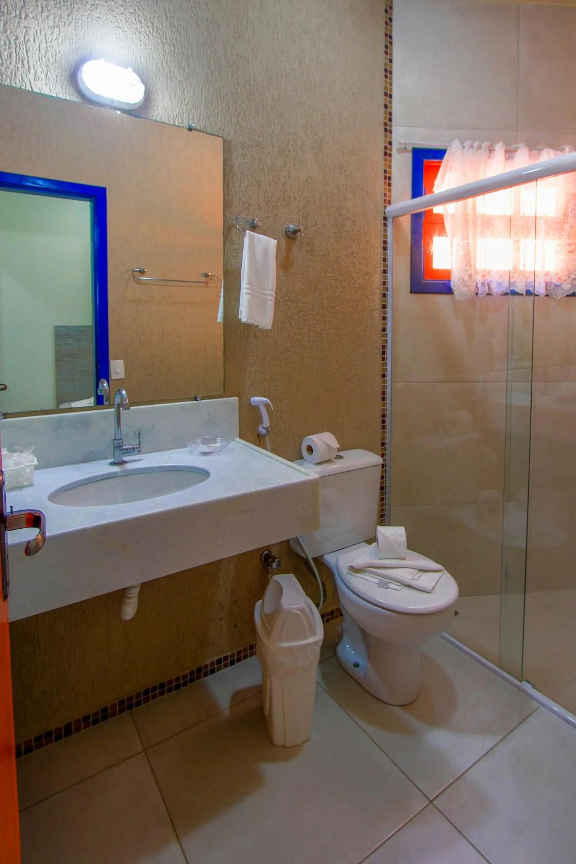 Toilet in Kaliman Pousada