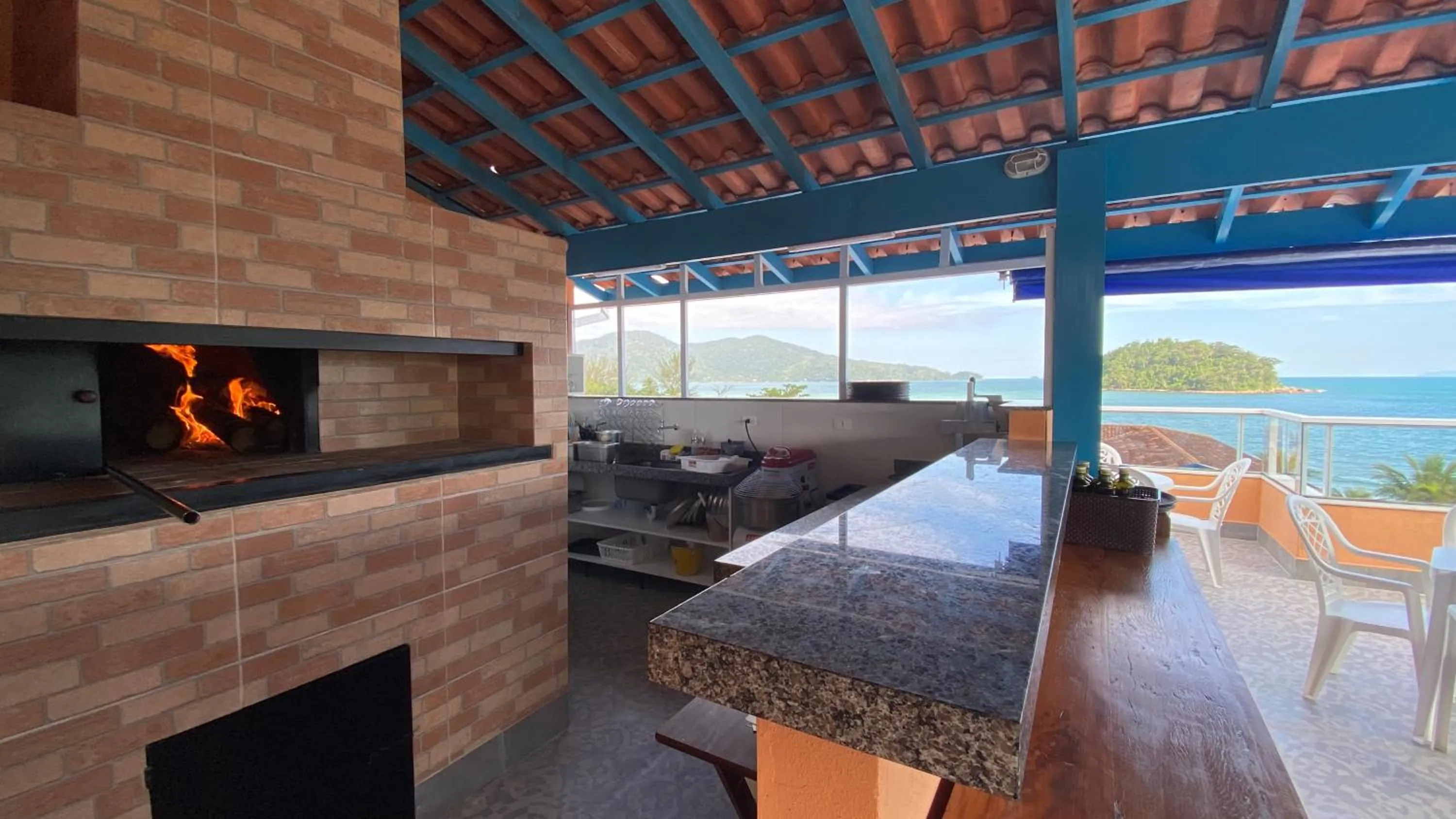 Restaurant/places to eat in Kaliman Pousada