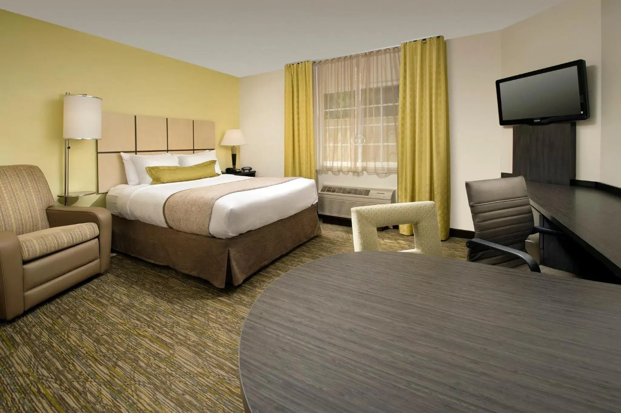 Photo of the whole room, Bed in Candlewood Suites Richmond - South by IHG Photo of the whole room, Bed in Candlewood Suites Richmond - South by IHG