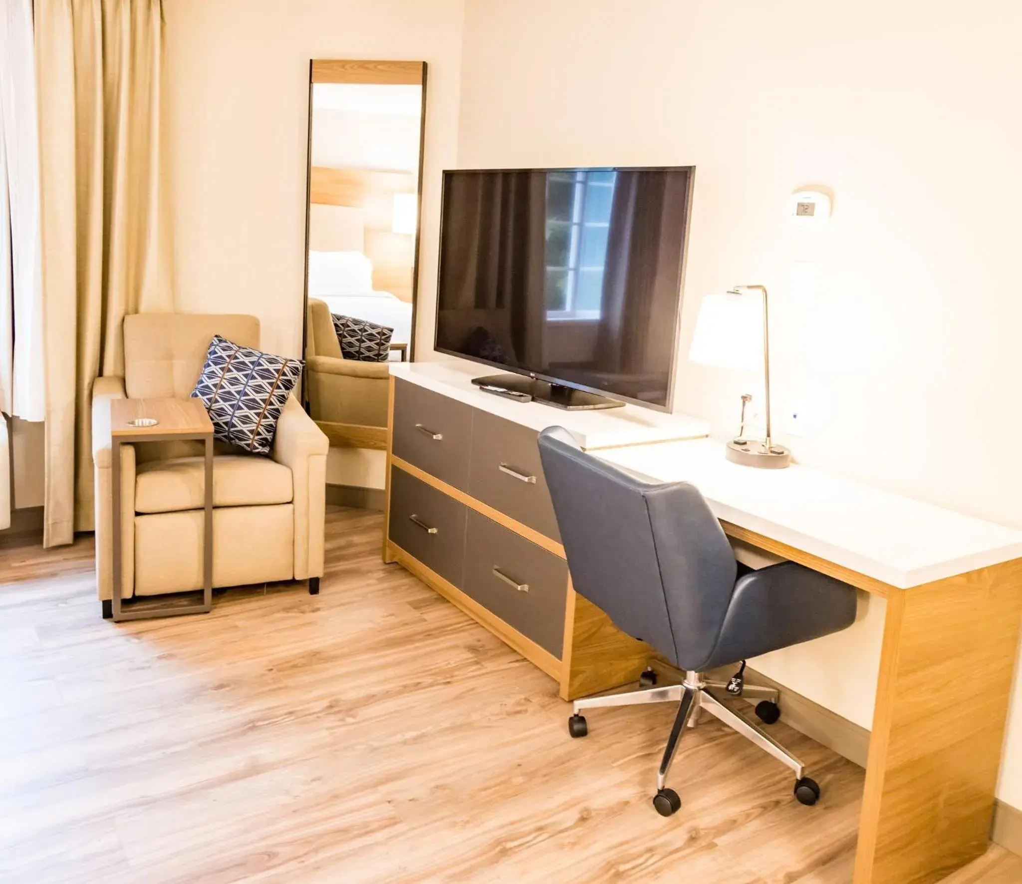 One-Bedroom Suite in Candlewood Suites Richmond - South by IHG One-Bedroom Suite in Candlewood Suites Richmond - South by IHG