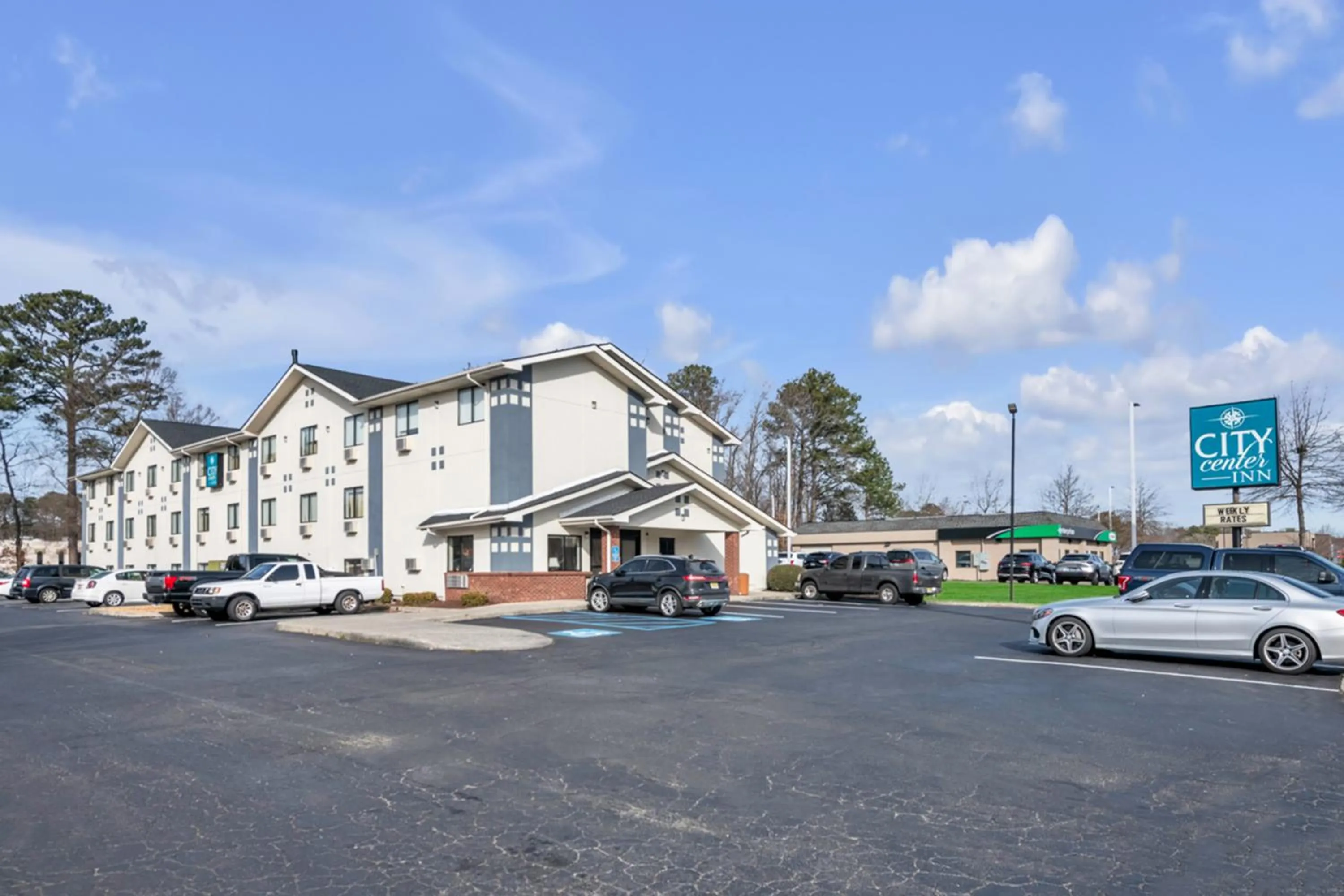 Parking in City Centre Inn at Newport News