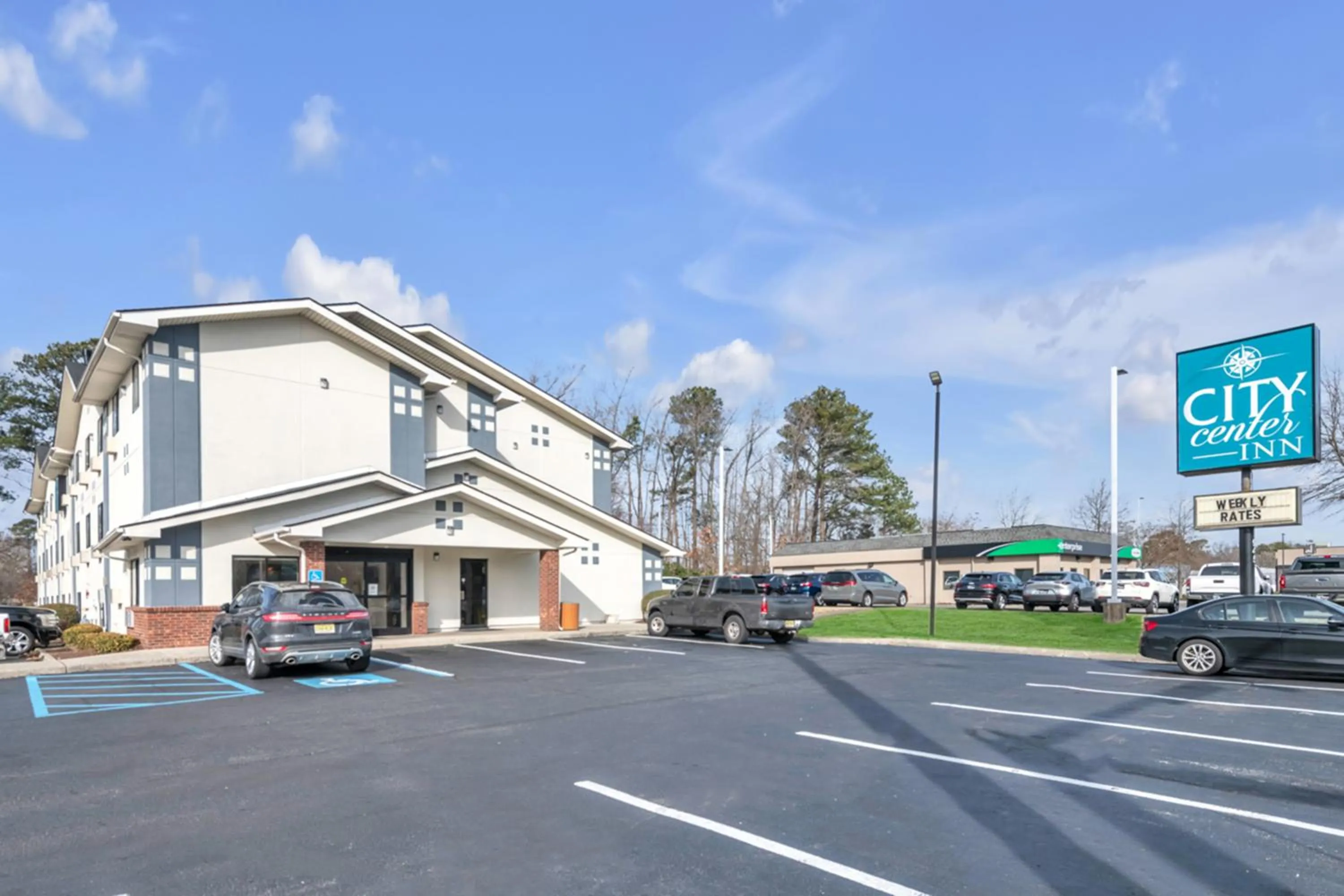 Facade/entrance in City Centre Inn at Newport News