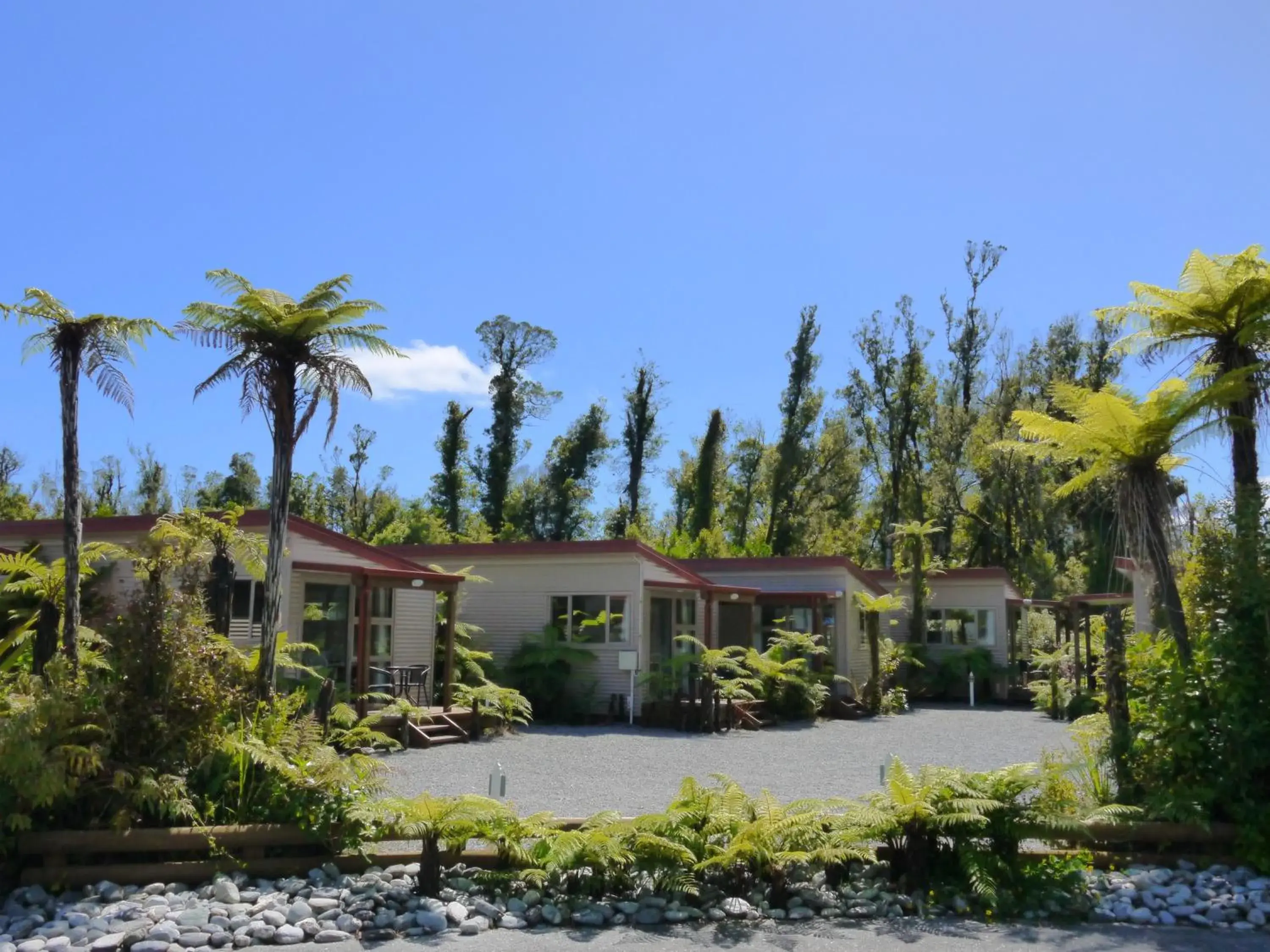 Facade/entrance in 10 Cottages Facade/entrance in 10 Cottages