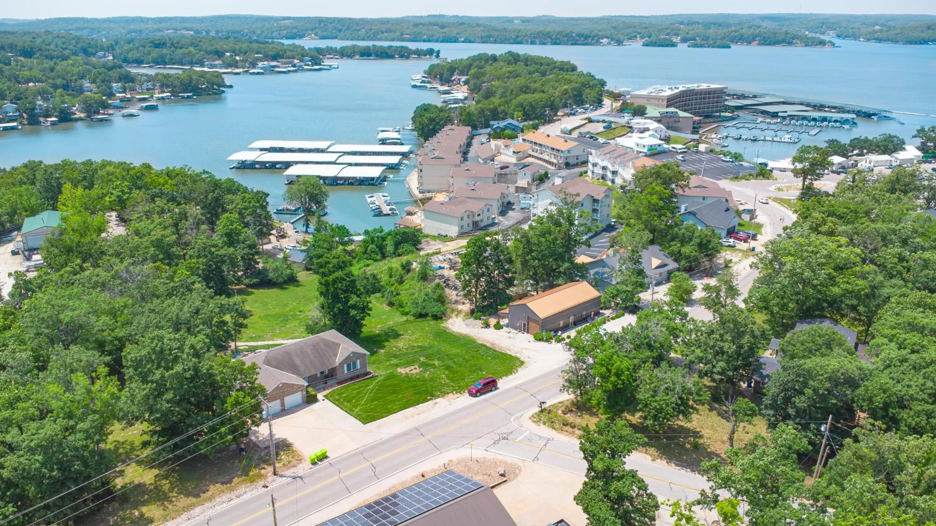 Location in Private Pool Vacation Home