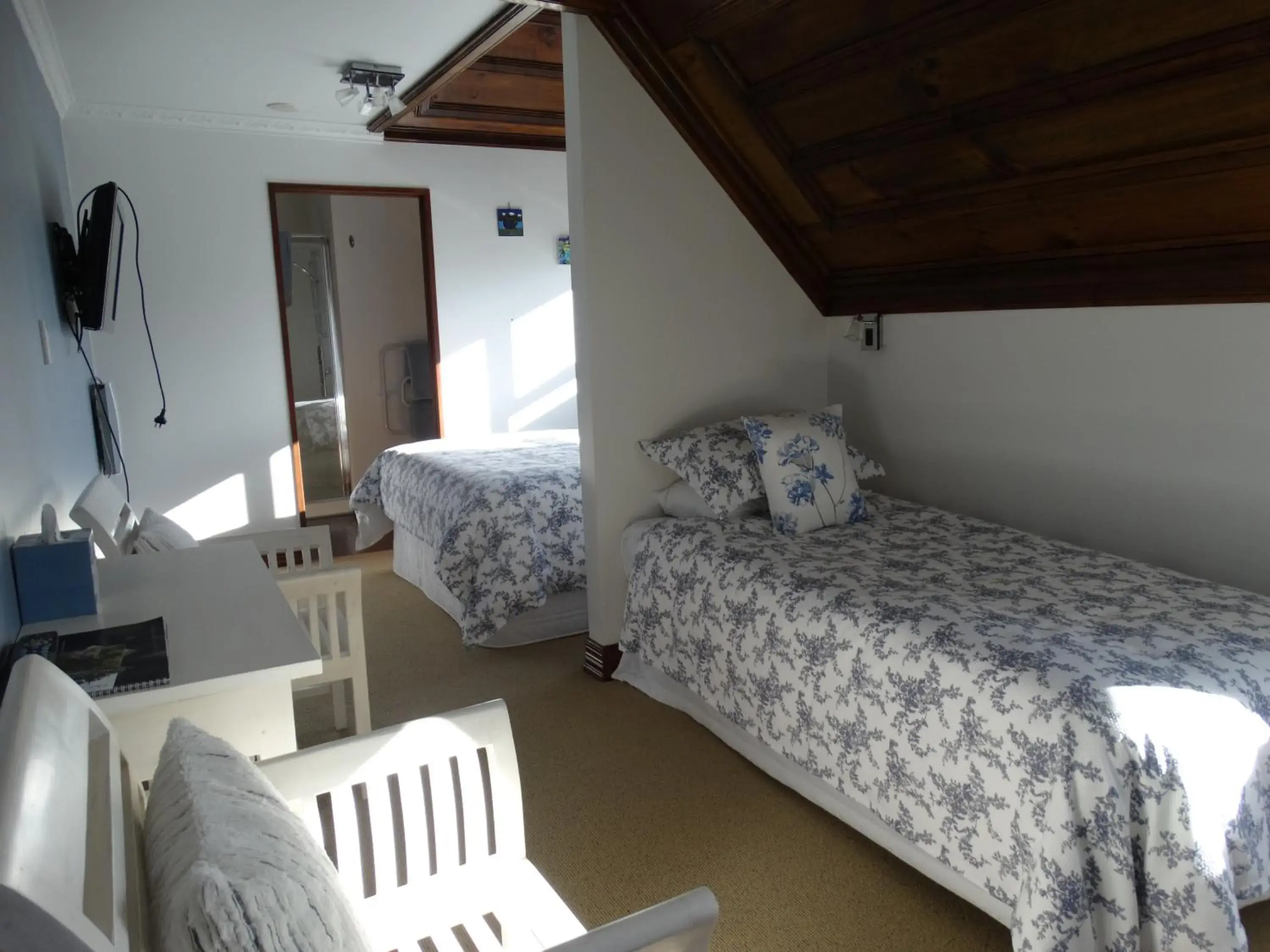 Double or Twin Room with Garden View in Oak Lodge Double or Twin Room with Garden View in Oak Lodge