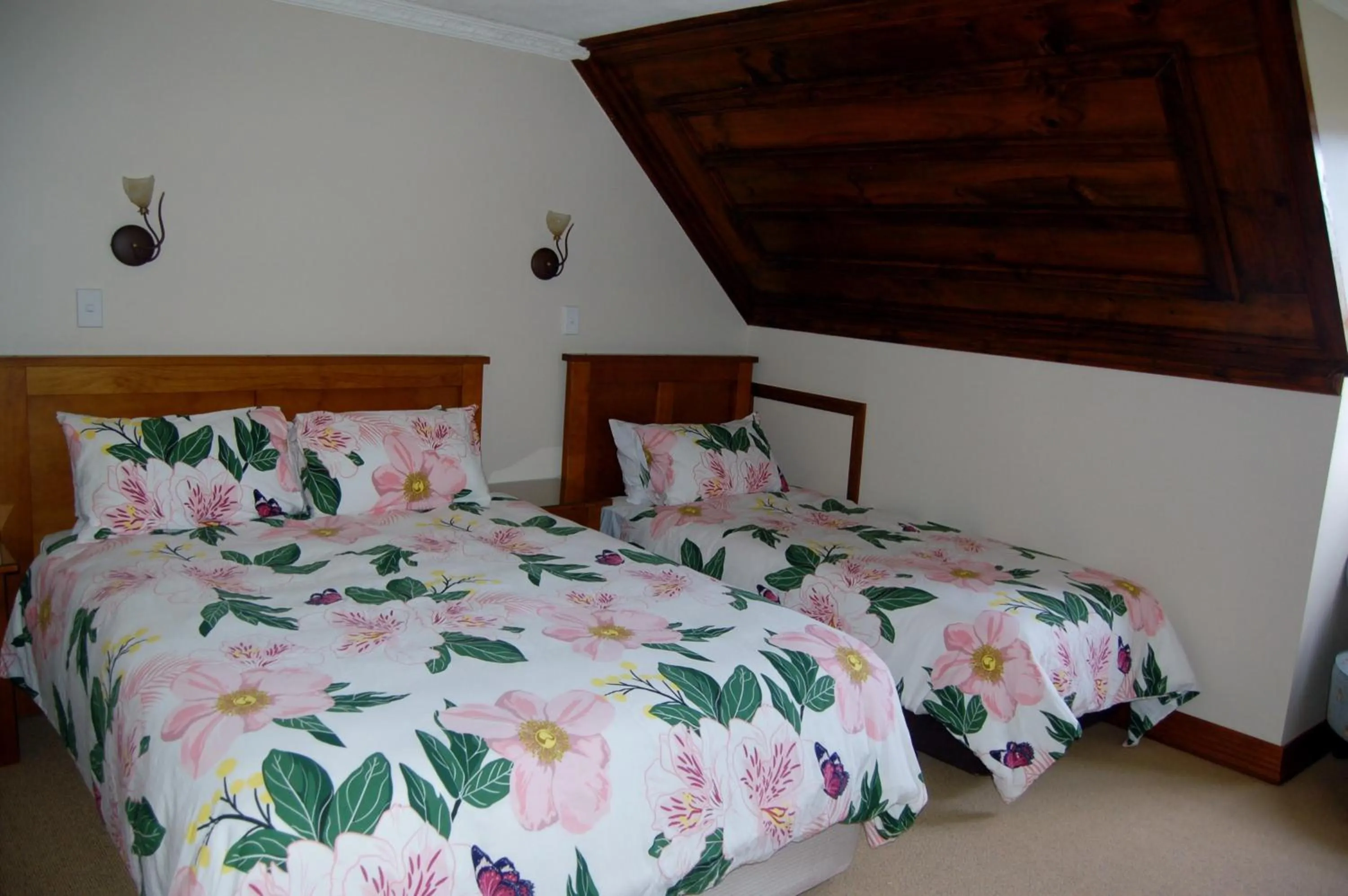 Bed in Oak Lodge