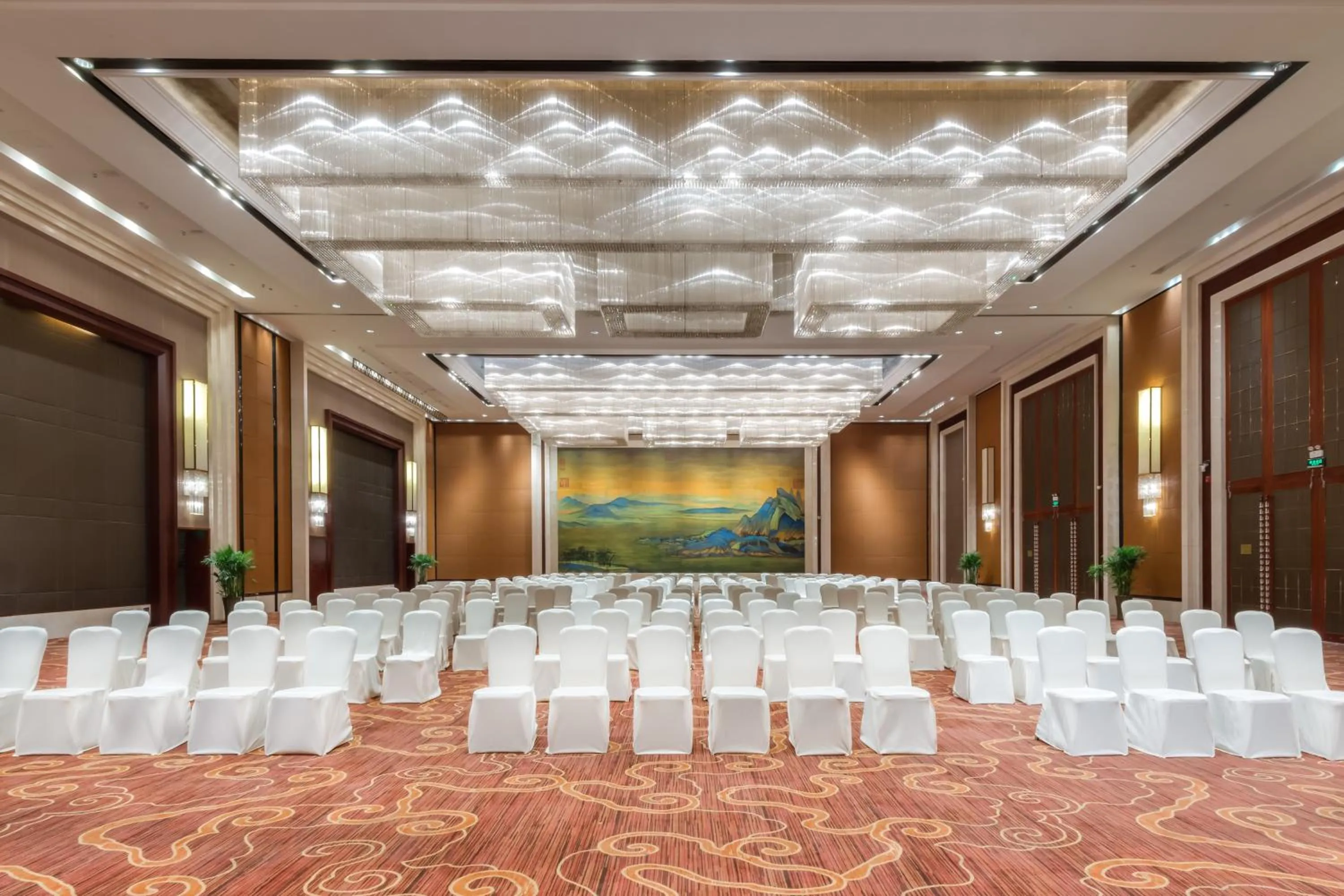 Meeting/conference room in Crowne Plaza Xiangyang by IHG