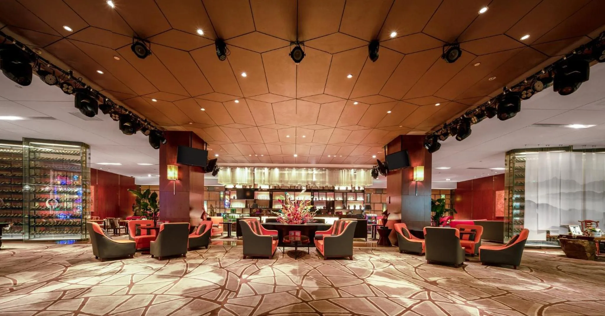 Property building in Crowne Plaza Xiangyang by IHG