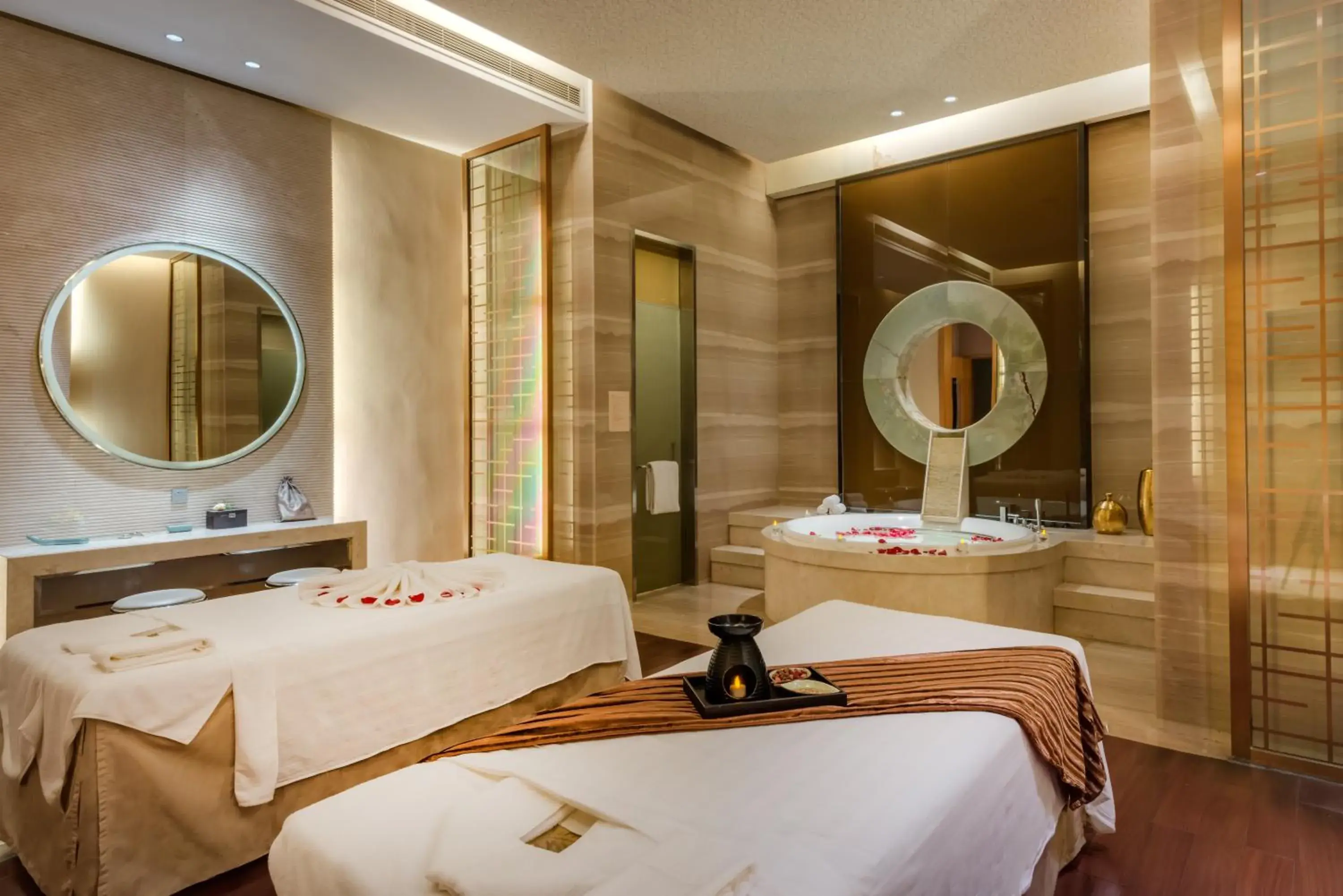 Spa and wellness centre/facilities, Bed in Crowne Plaza Xiangyang by IHG Spa and wellness centre/facilities, Bed in Crowne Plaza Xiangyang by IHG