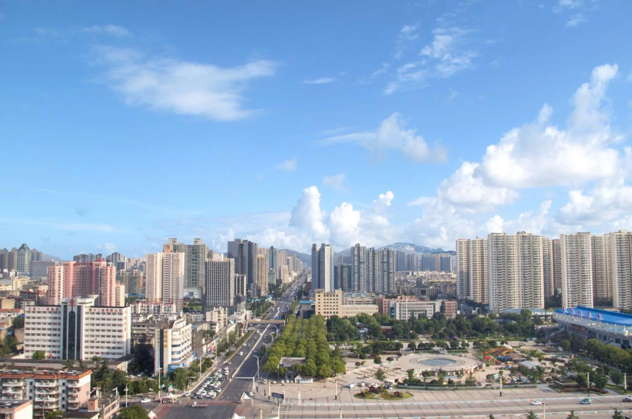 Photo of the whole room in Crowne Plaza Xiangyang by IHG