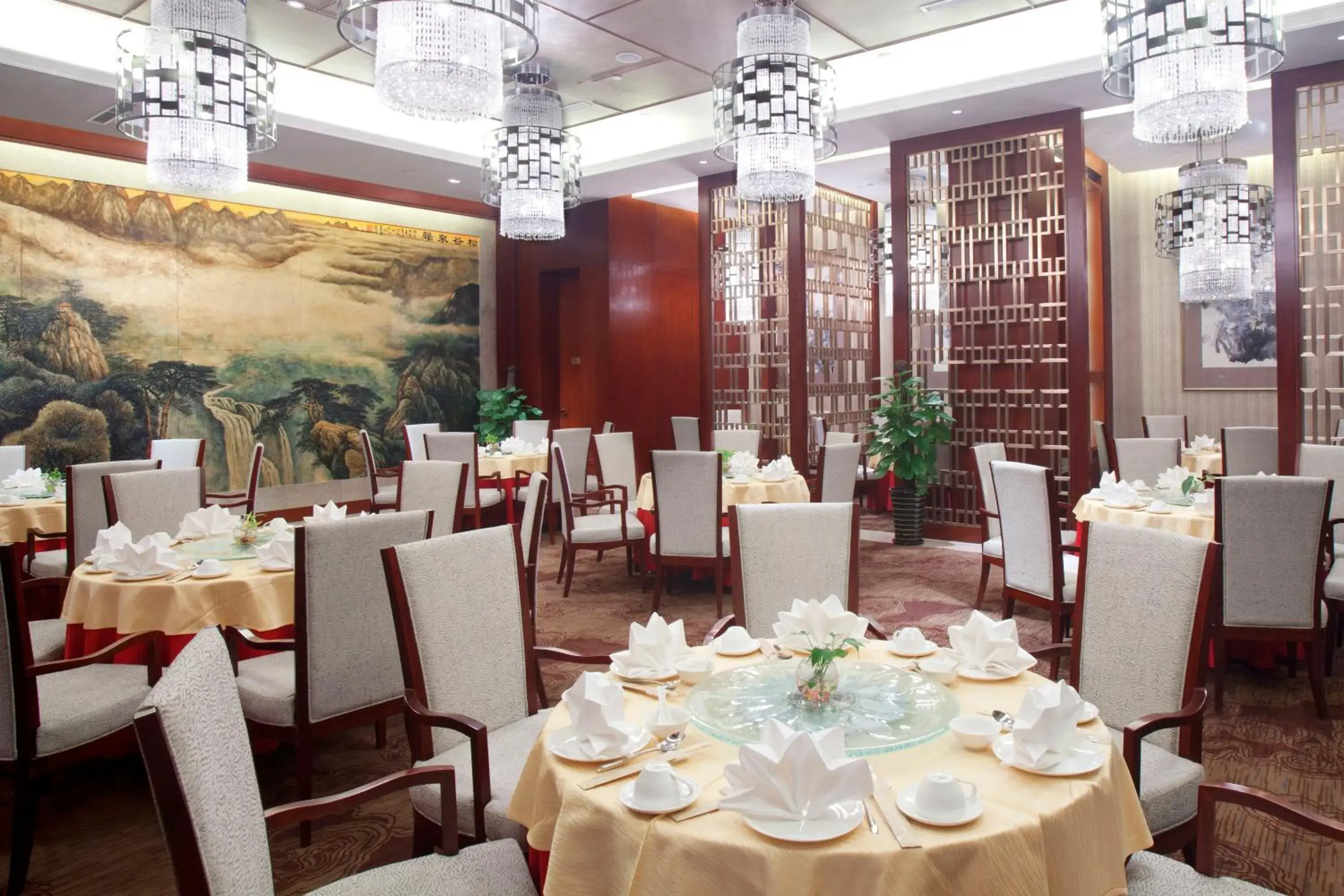 Restaurant/places to eat in Crowne Plaza Xiangyang by IHG Restaurant/places to eat in Crowne Plaza Xiangyang by IHG