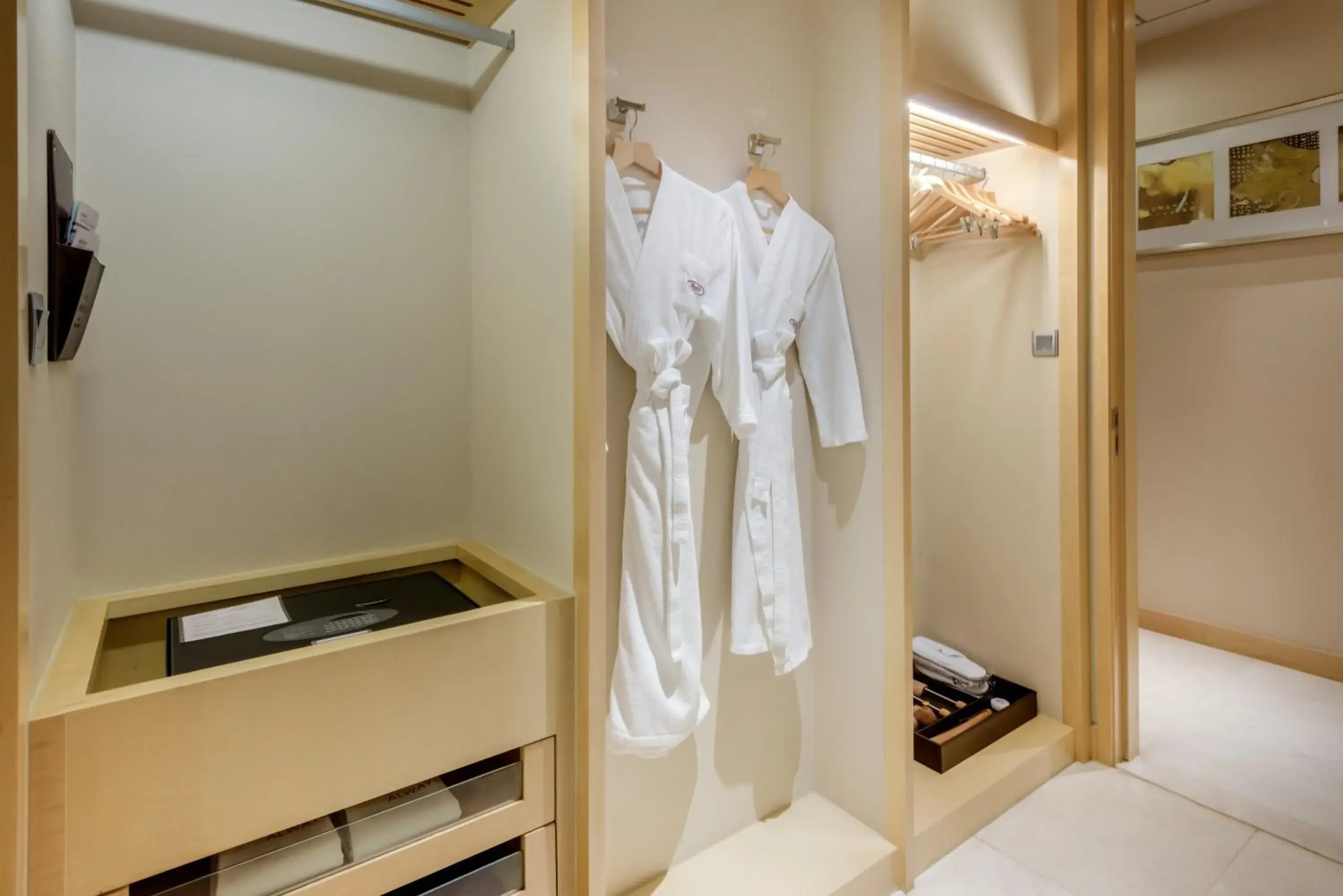 Photo of the whole room in Crowne Plaza Xiangyang by IHG Photo of the whole room in Crowne Plaza Xiangyang by IHG