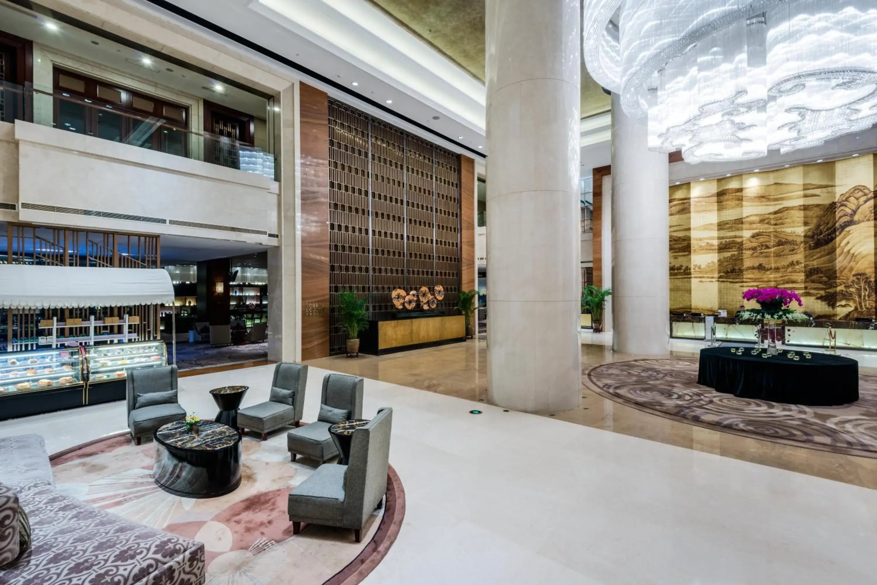 Property building in Crowne Plaza Xiangyang by IHG Property building in Crowne Plaza Xiangyang by IHG