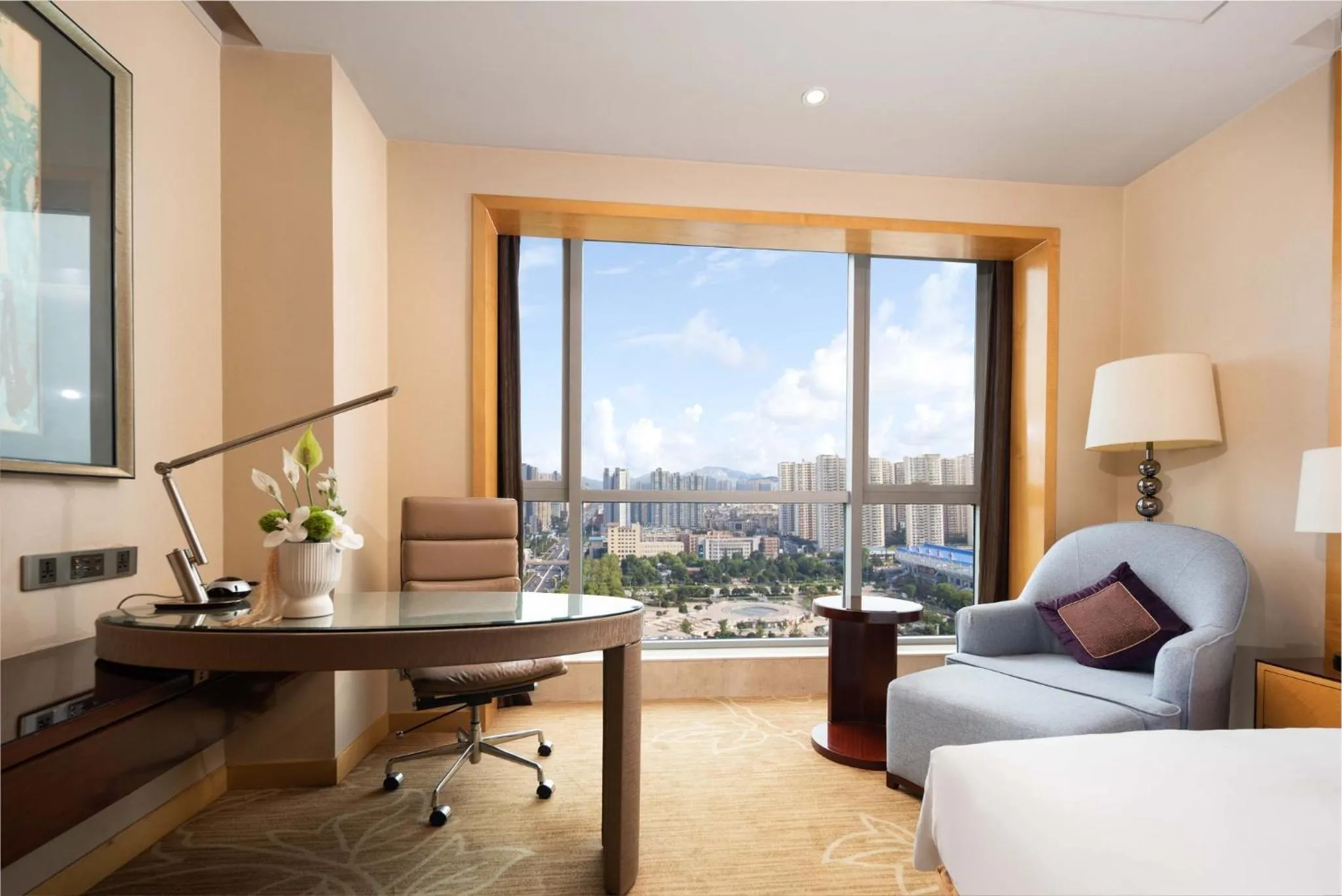 Photo of the whole room in Crowne Plaza Xiangyang by IHG