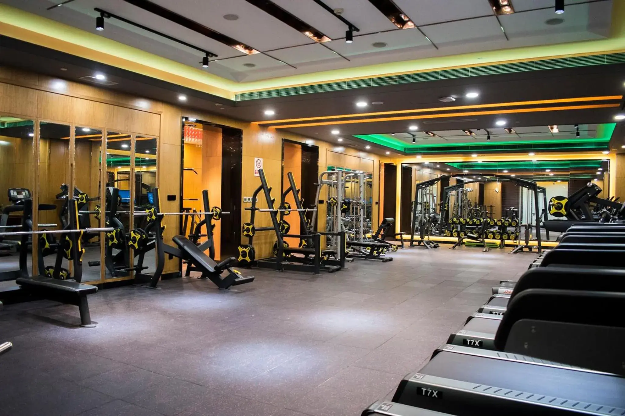 Fitness centre/facilities in Crowne Plaza Xiangyang by IHG Fitness centre/facilities in Crowne Plaza Xiangyang by IHG
