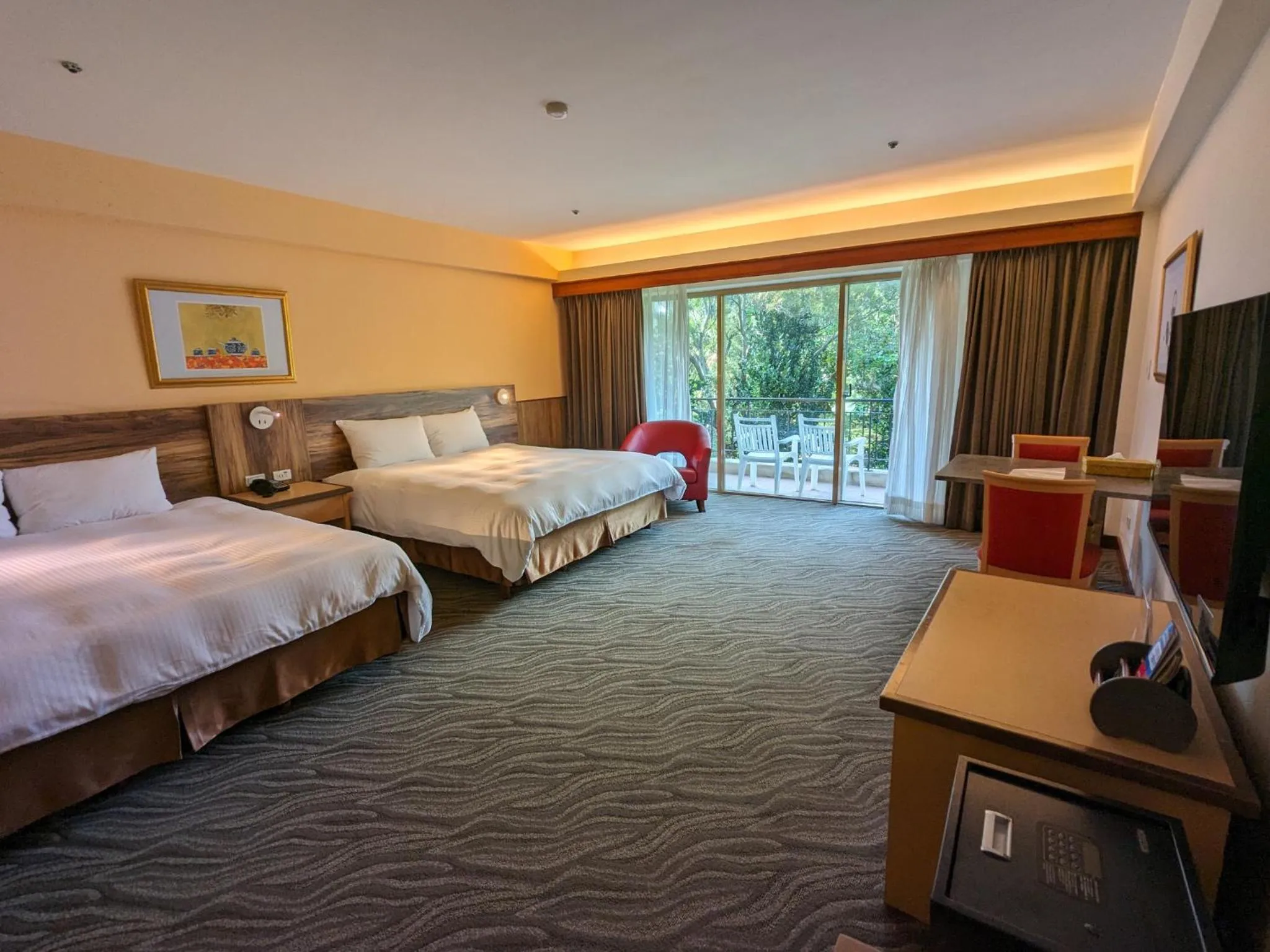 Photo of the whole room, Bed in Howard Beach Resort Kenting