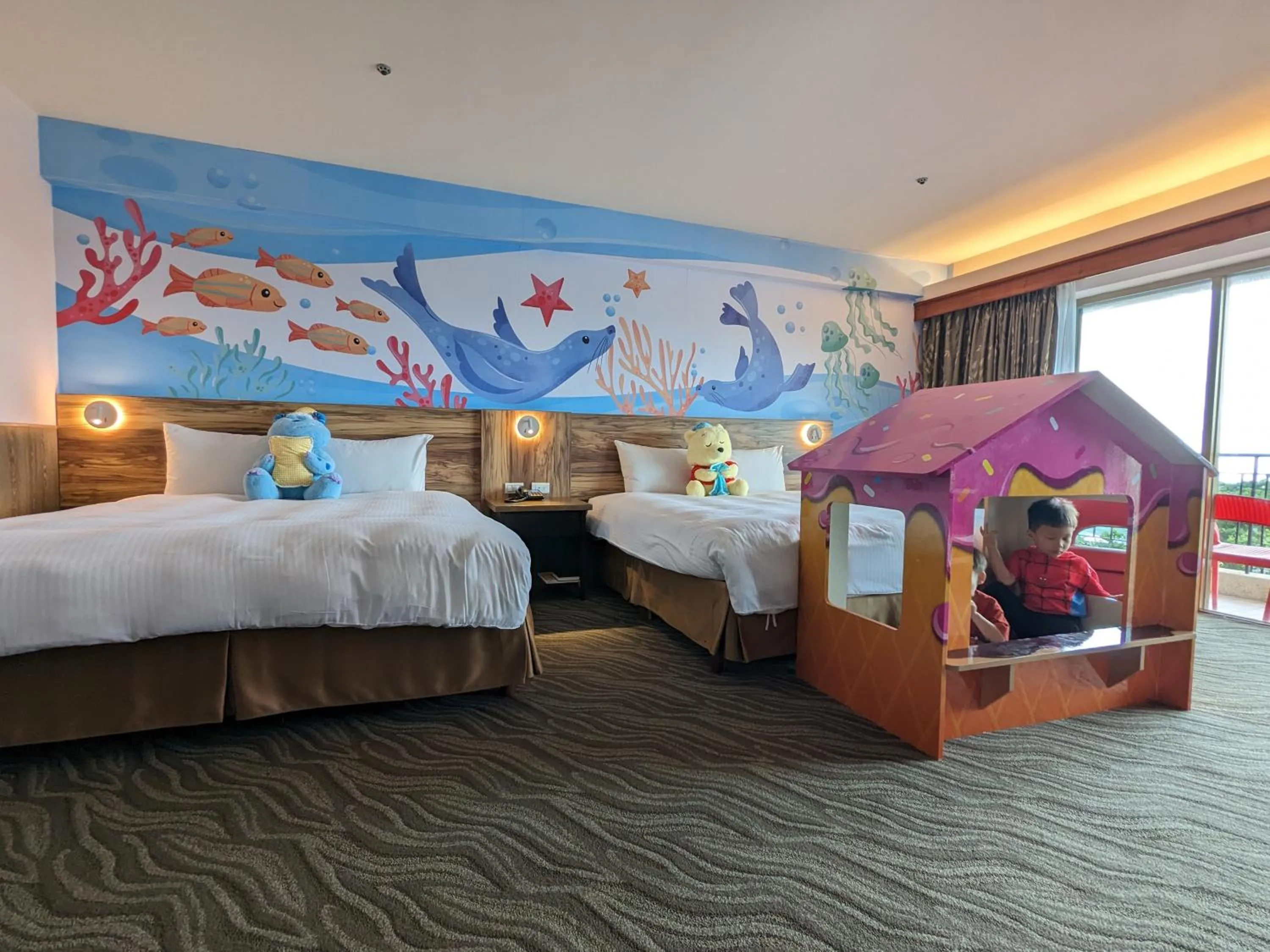 Photo of the whole room, Bed in Howard Beach Resort Kenting