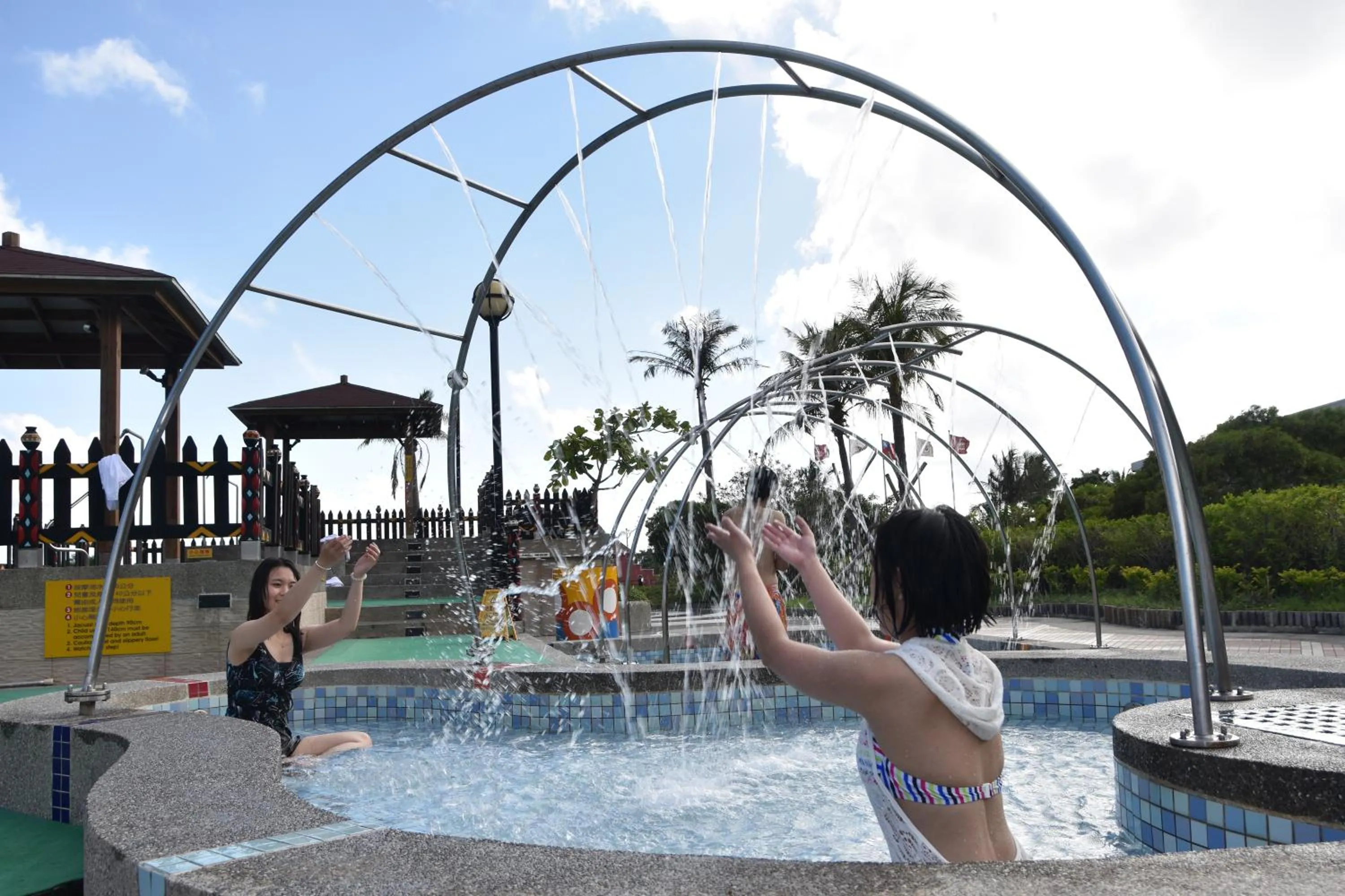 Swimming pool in Howard Beach Resort Kenting